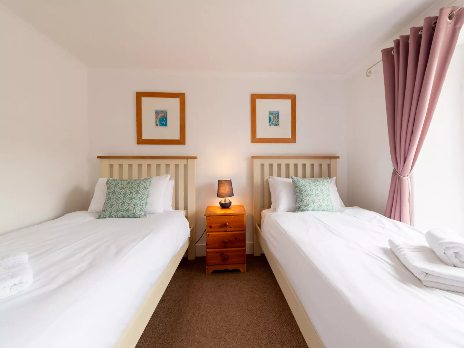 Elm Cottage-Inside