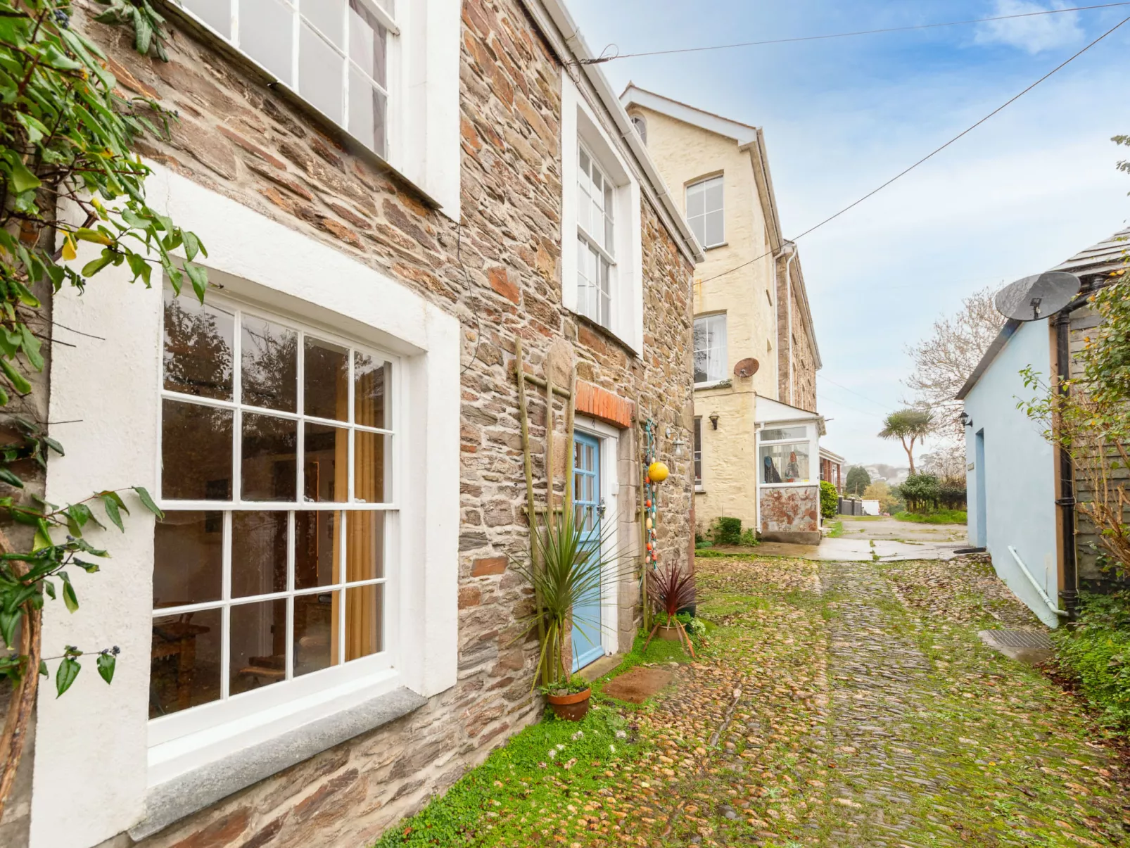 Elm Cottage-Outside