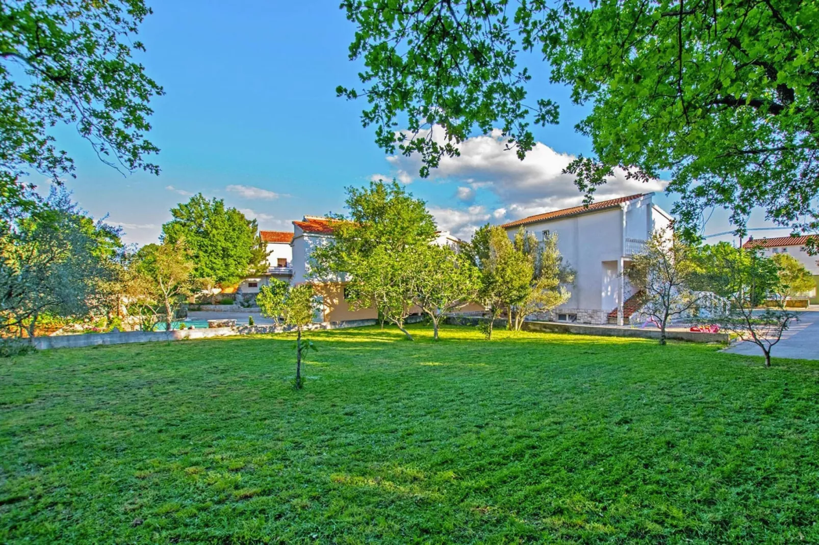 Apartment im Haus Lika Seline-SD55 A02-OG - 6 Pers-Gardens summer