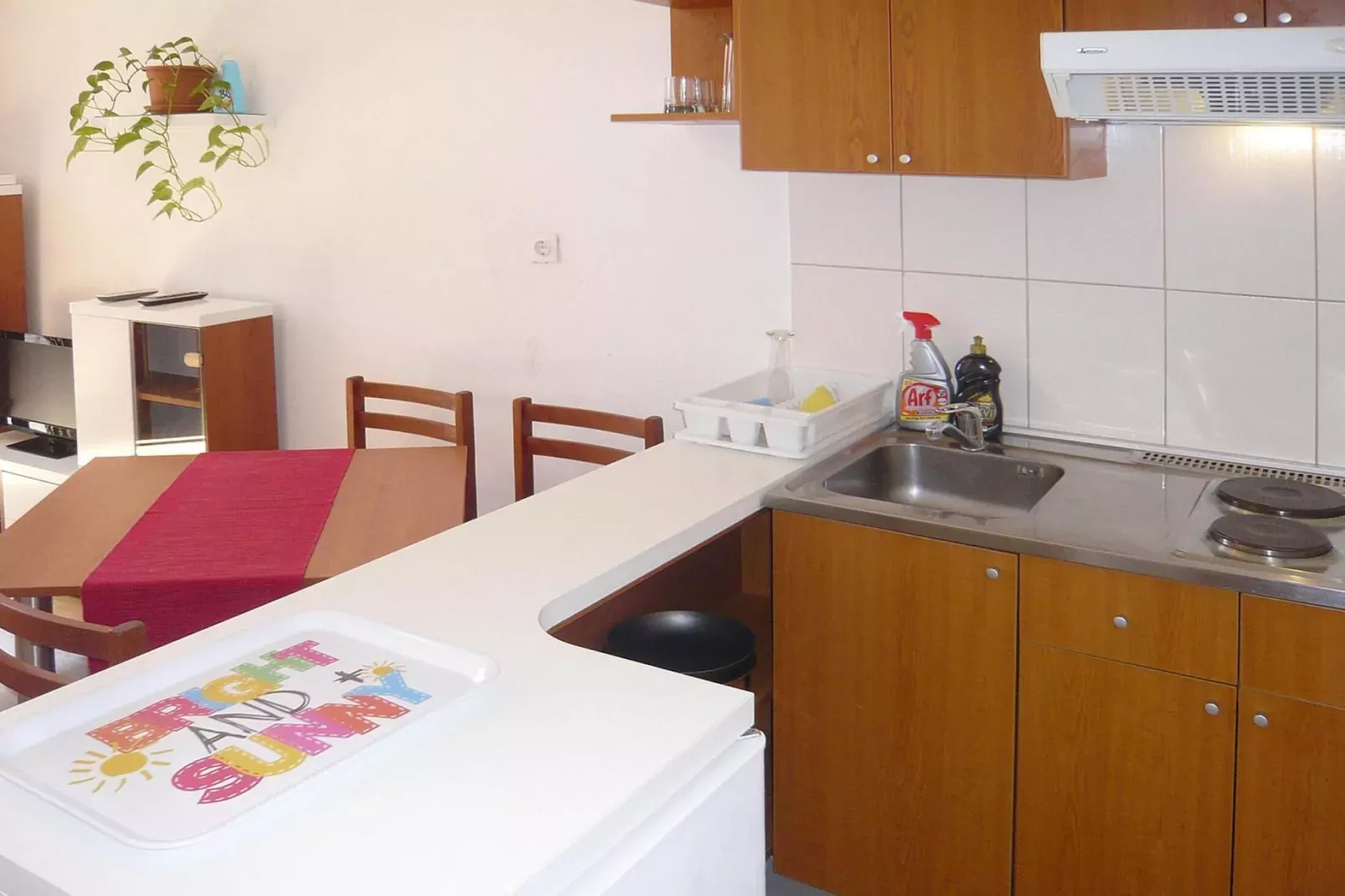 Bungalow Zoran, Starigrad Paklenica-E8 - 5 Pers.-Kitchen