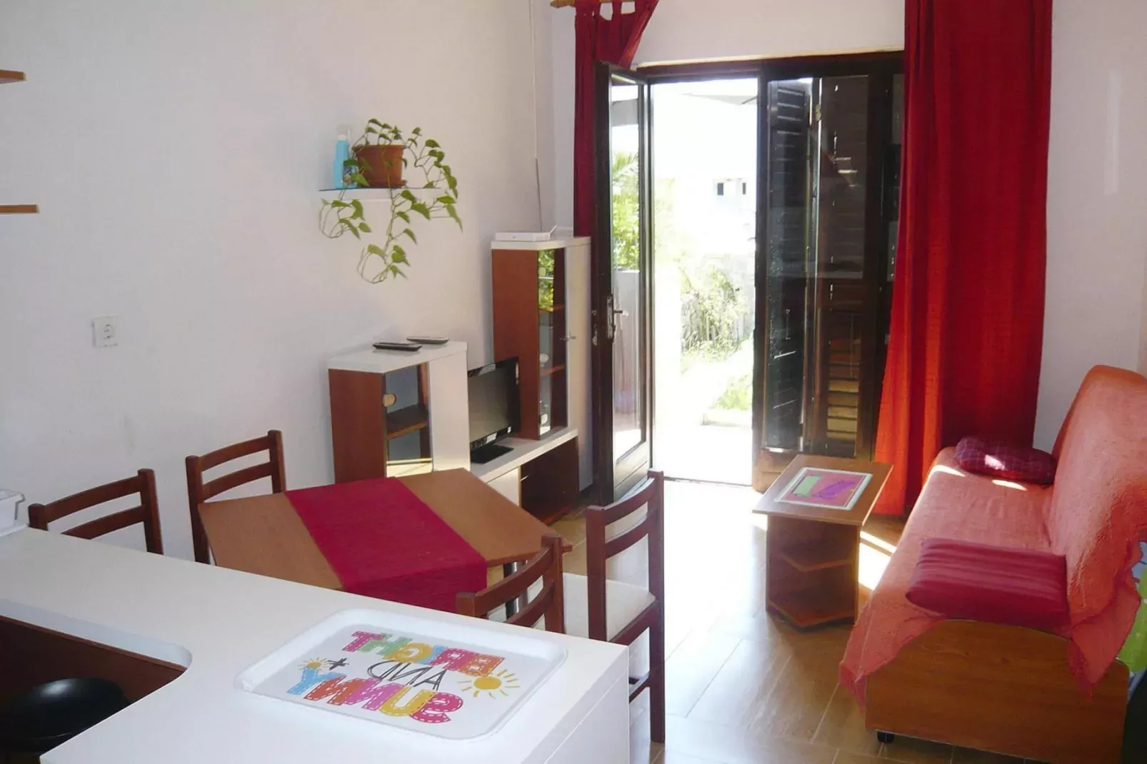 Bungalow Zoran, Starigrad Paklenica-E8 - 5 Pers.-Living room