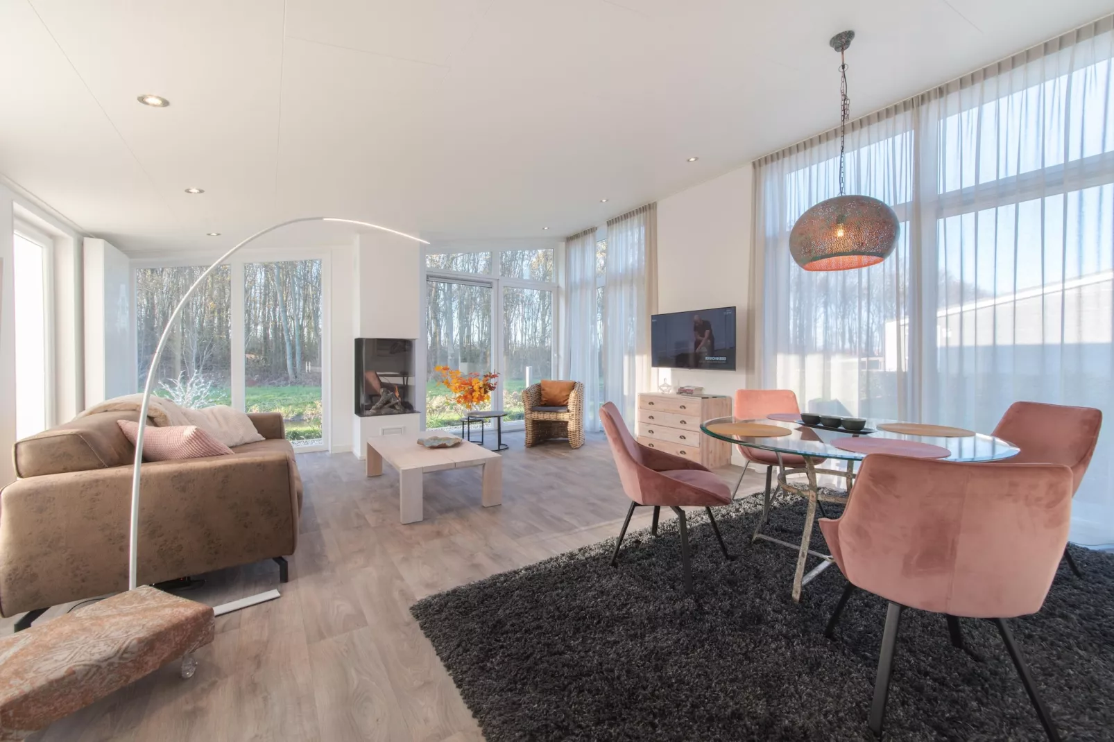 Water Resort Oosterschelde 101-Living room