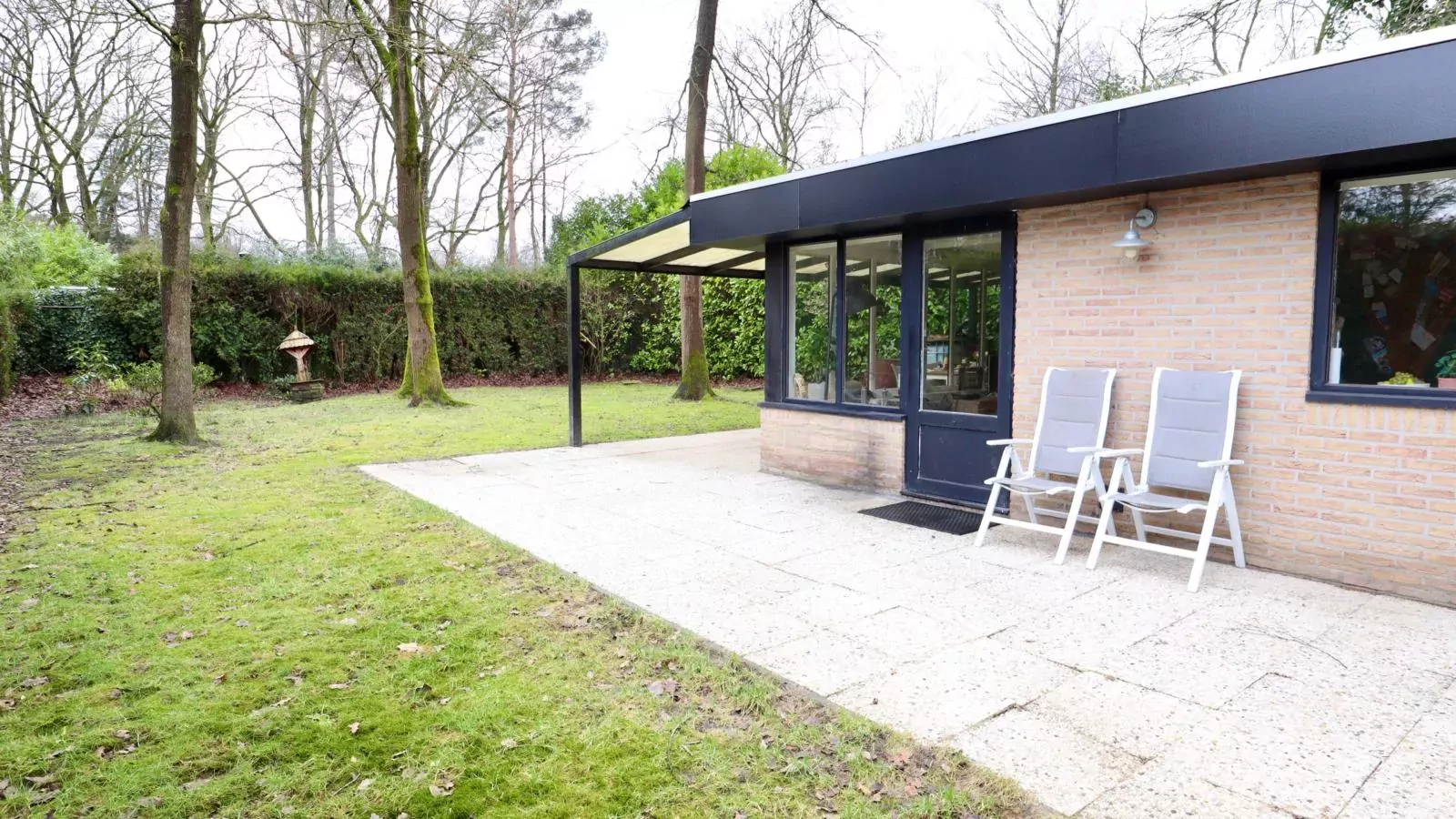 Sonnig Bungalow-Exterior winter
