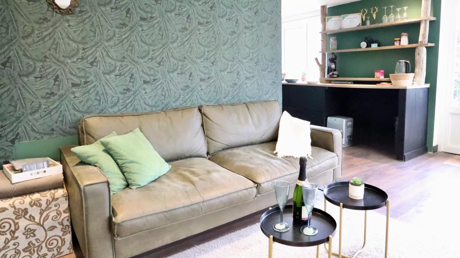Sonnig Bungalow-Living room