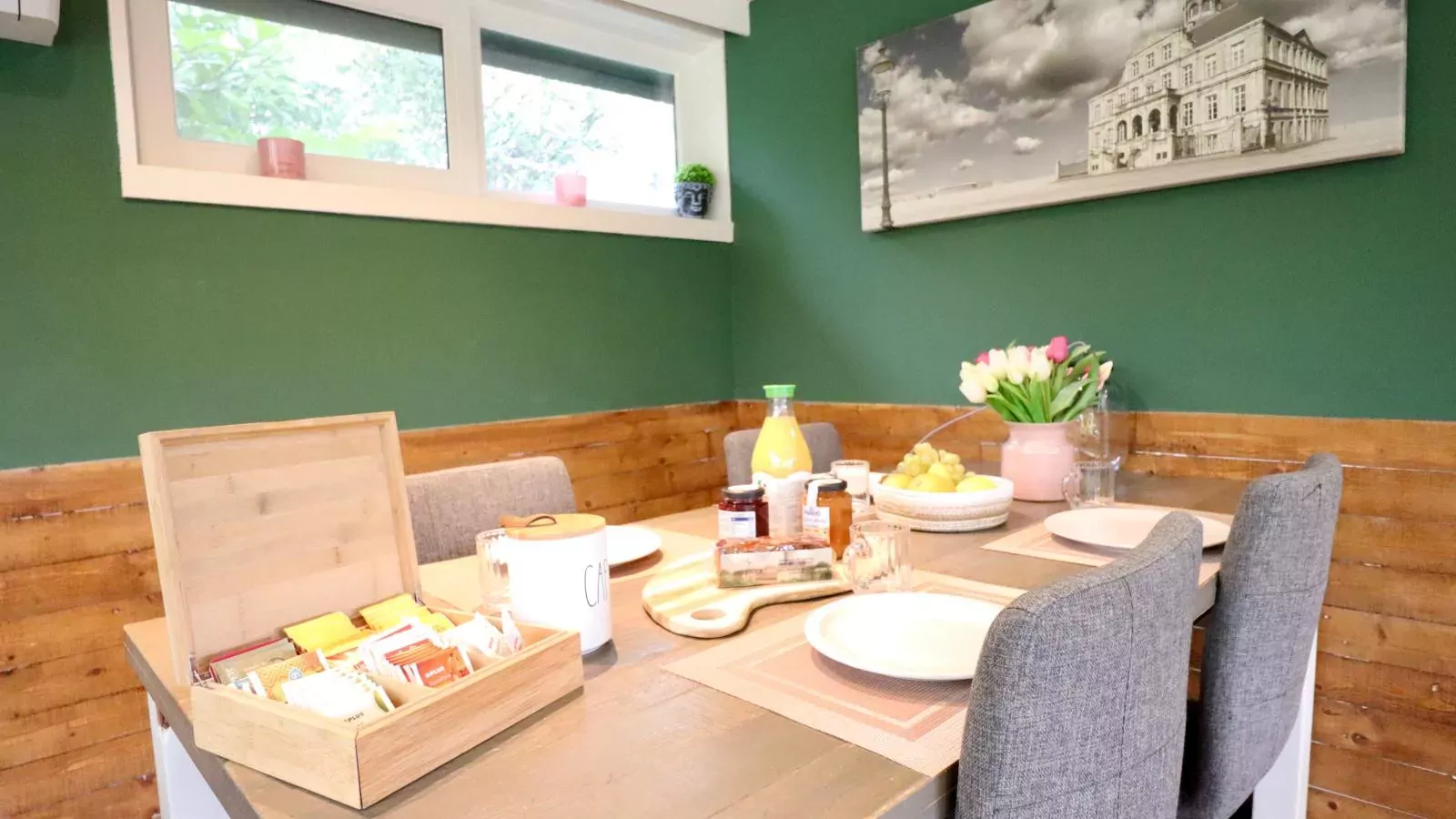 Sonnig Bungalow-Dining room