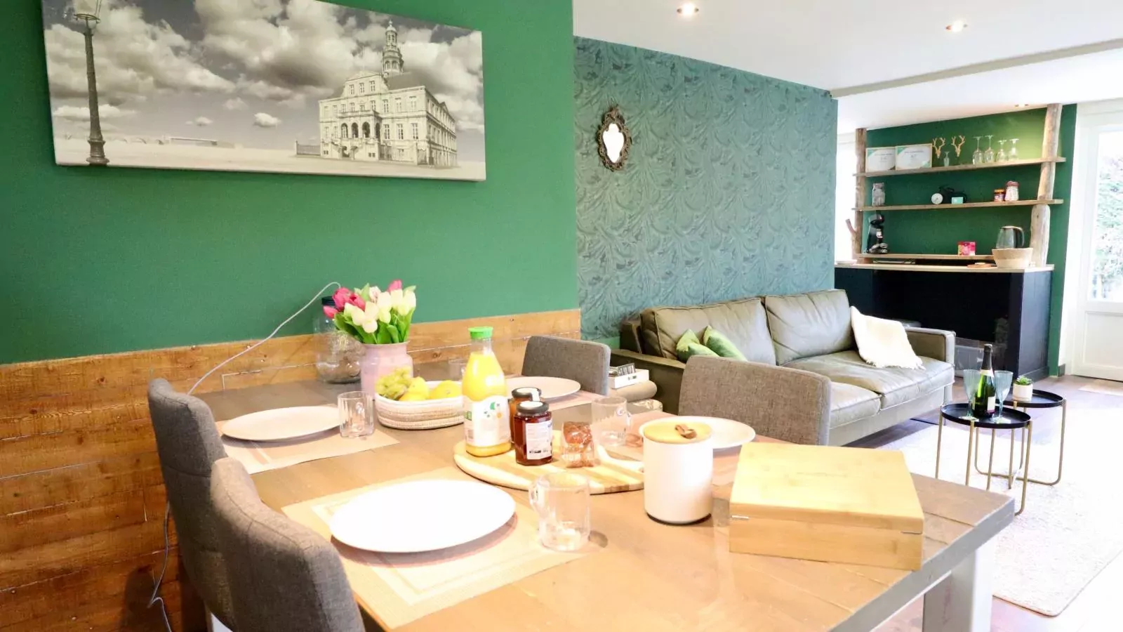 Sonnig Bungalow-Dining room