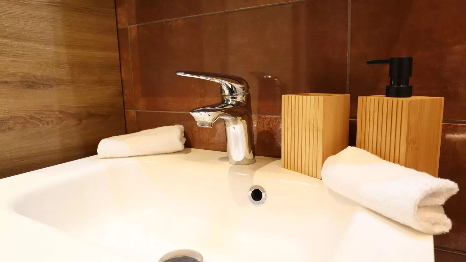 Sonnig Bungalow-Bathroom