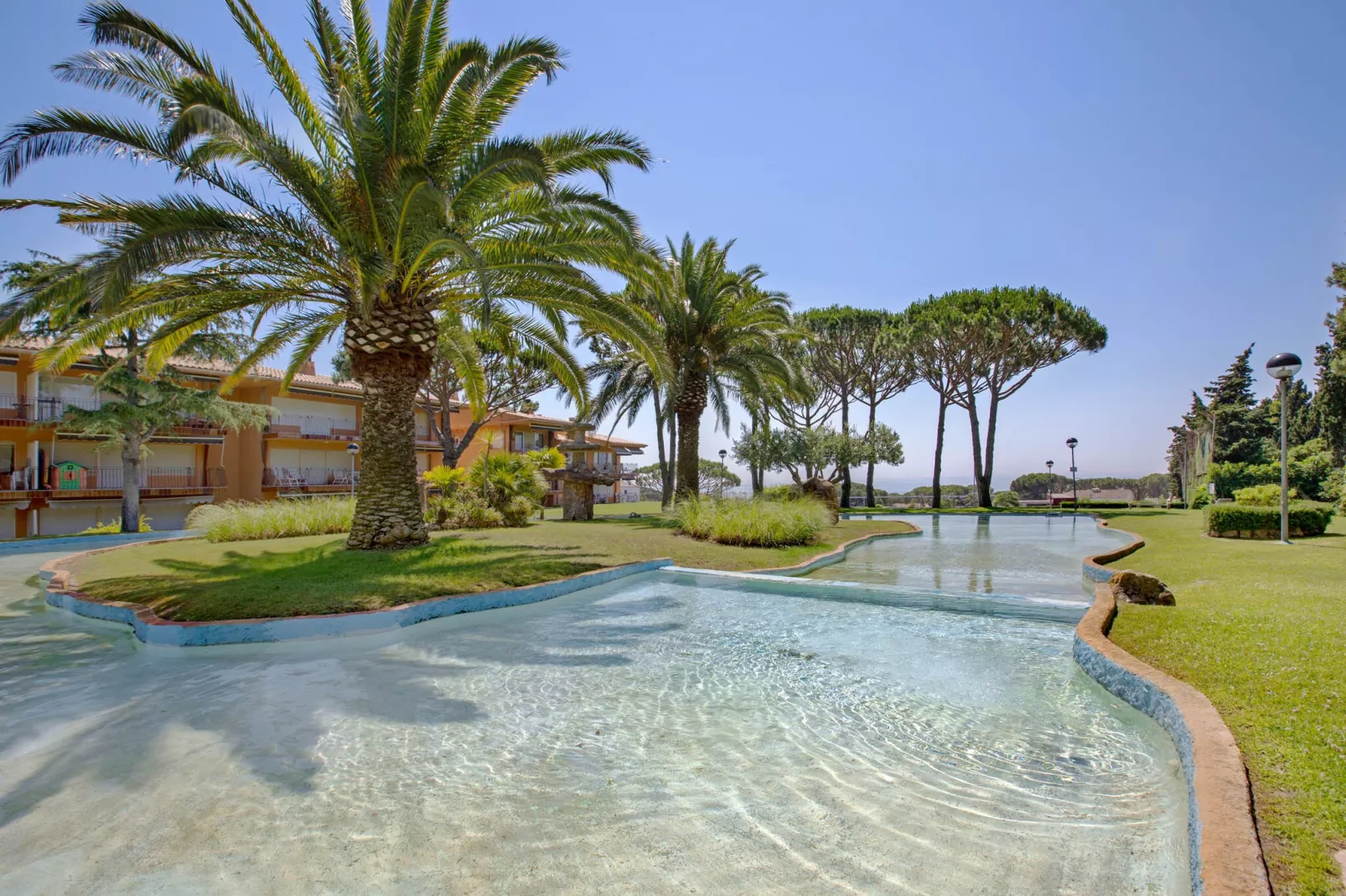 Illa 51-Pool