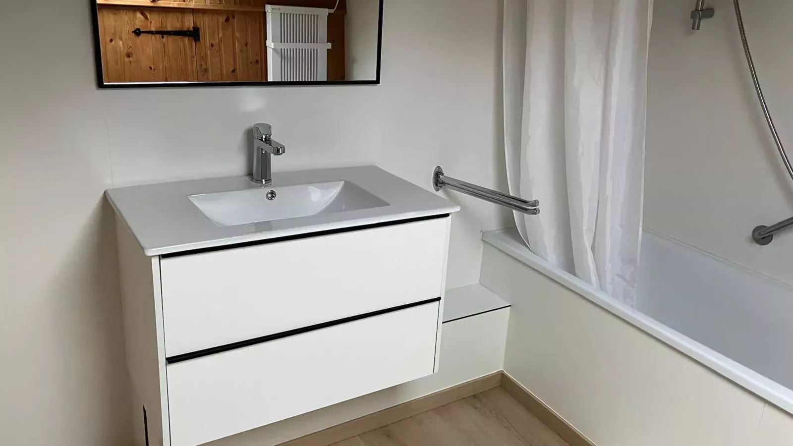 Alegria-Bathroom