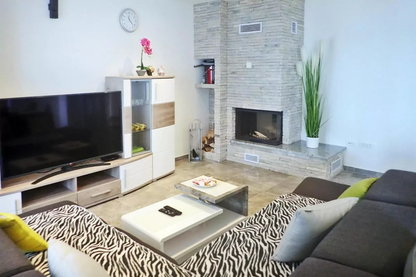 Holiday home Sole Maslenica-SD-160-8 Pers-Salon