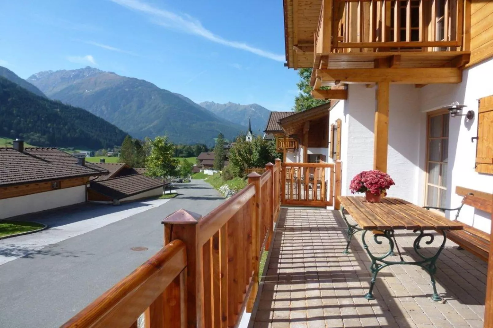 Chalets im Wald-Terrassenbalkon
