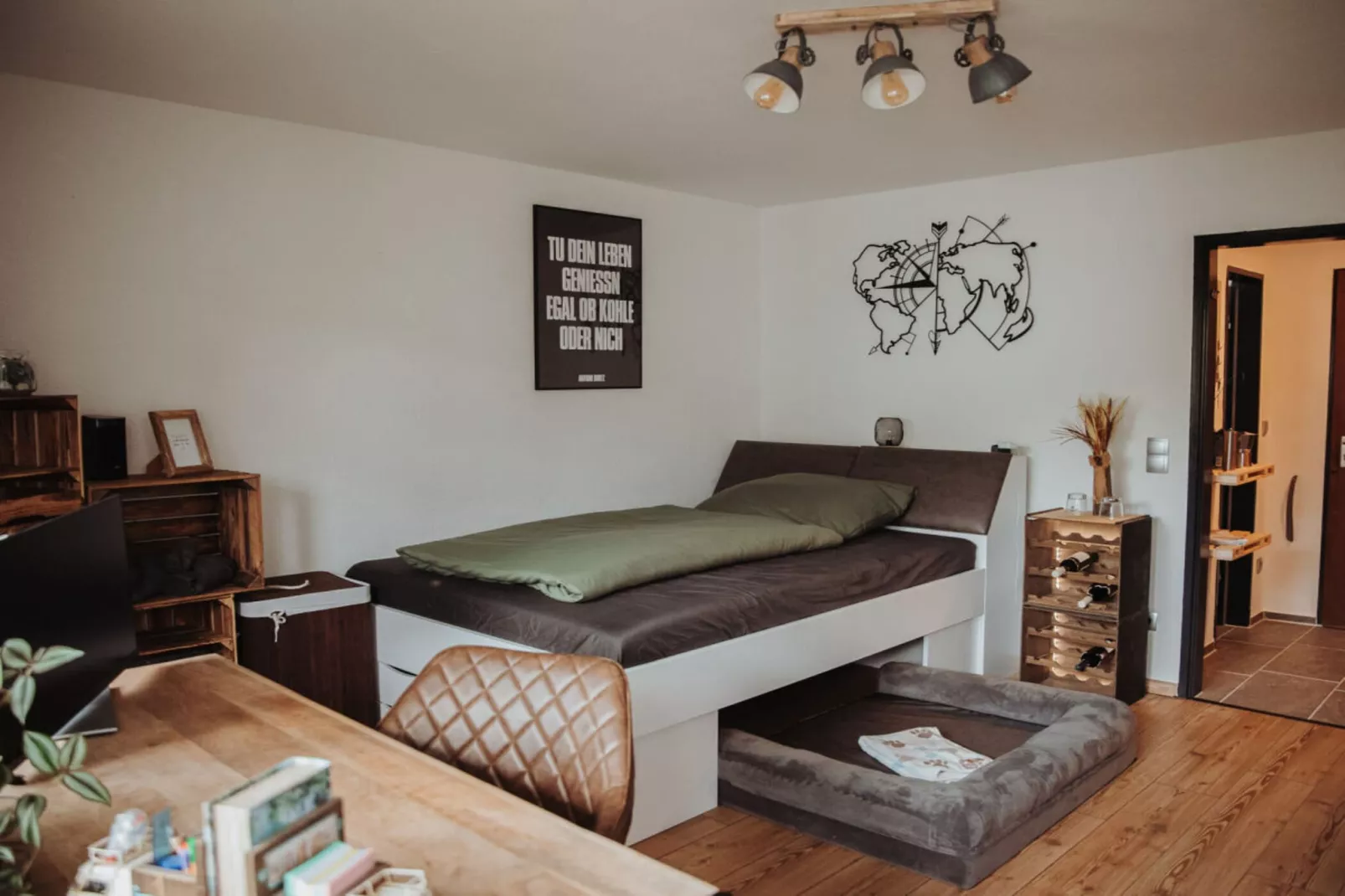 467405-Bedroom