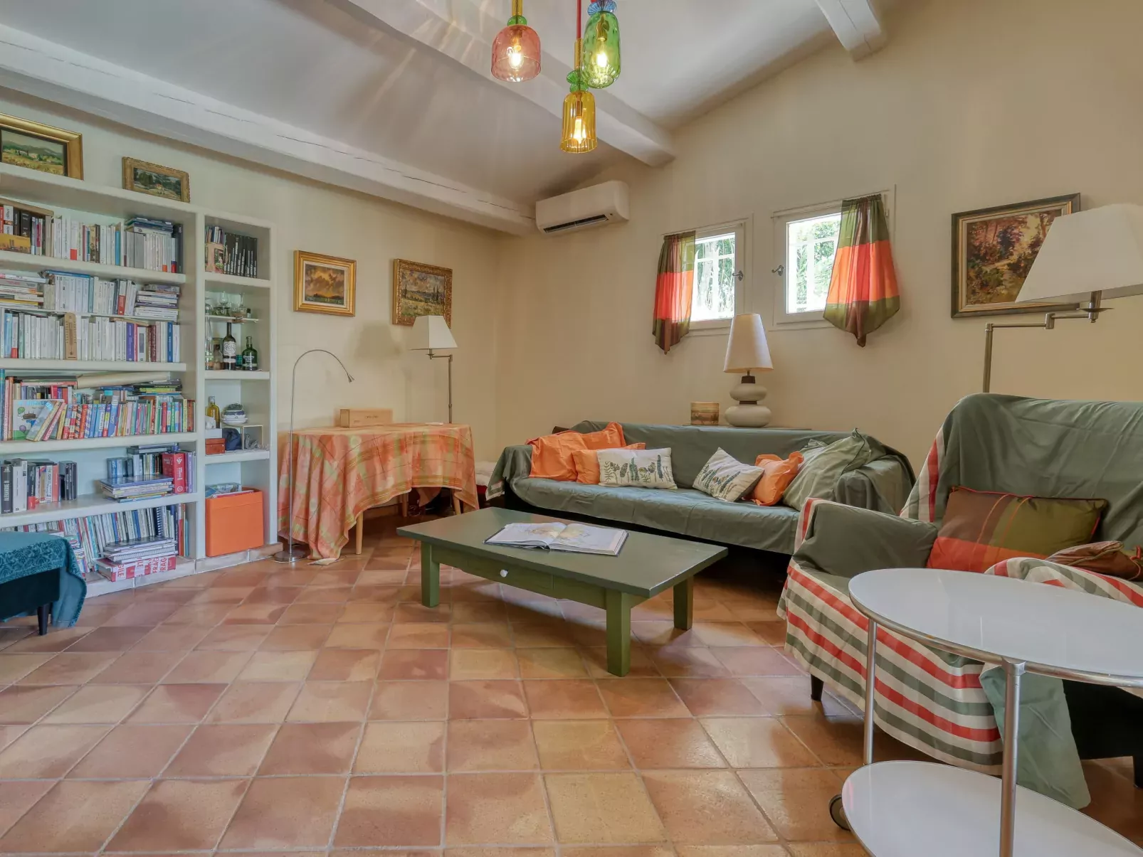 Villa Sainte Anne-Inside
