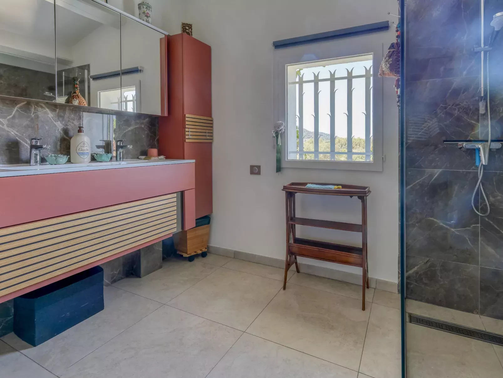 Villa Sainte Anne-Inside