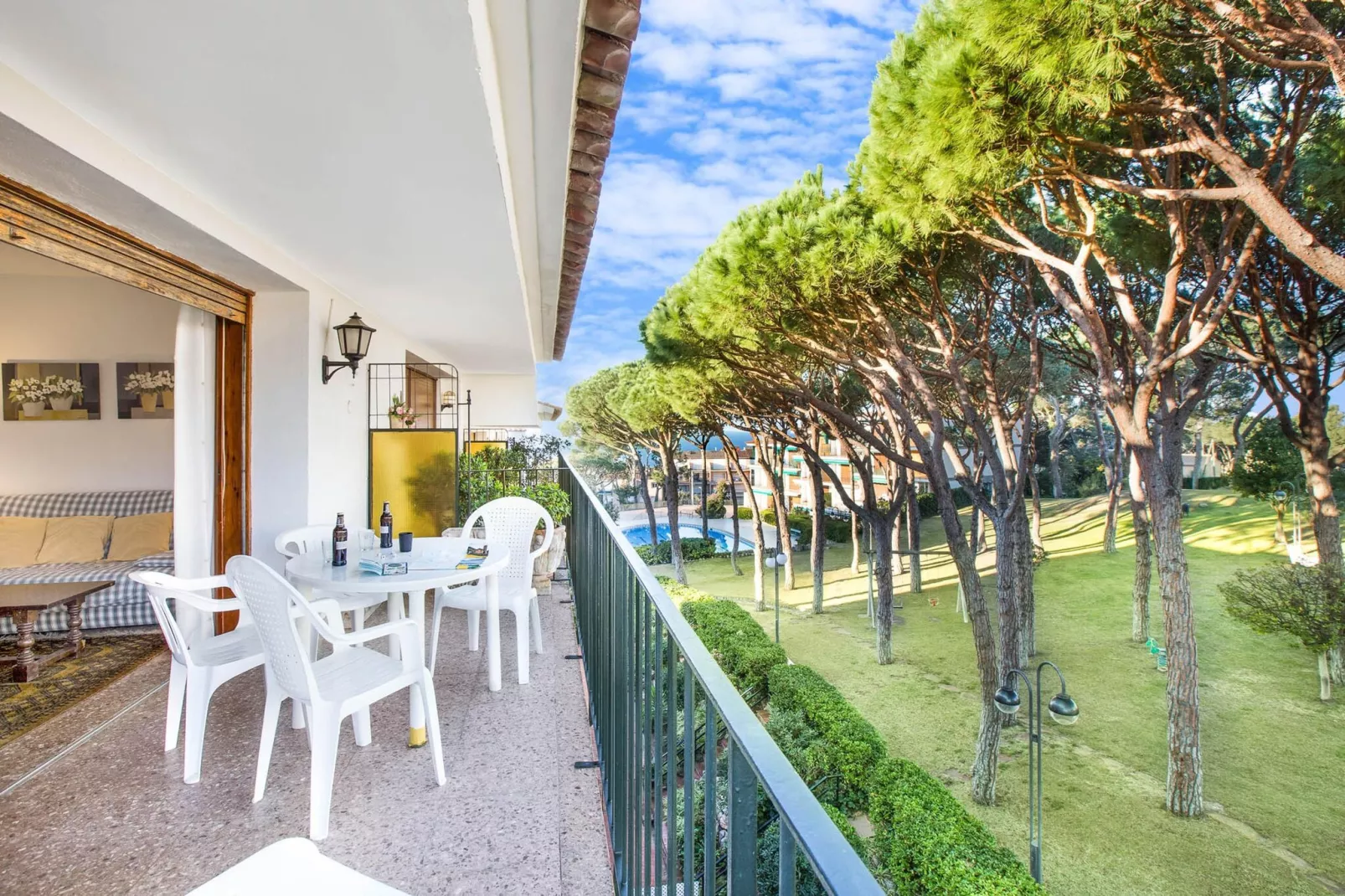 Margell G-2-Terrace balcony