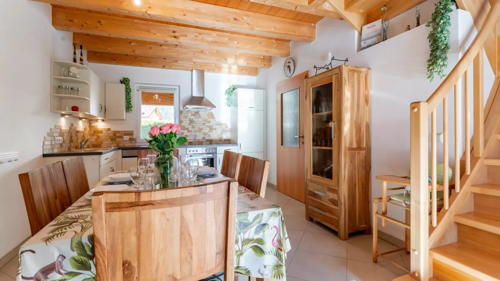 Chalet am Sonnenpiste-Dining room