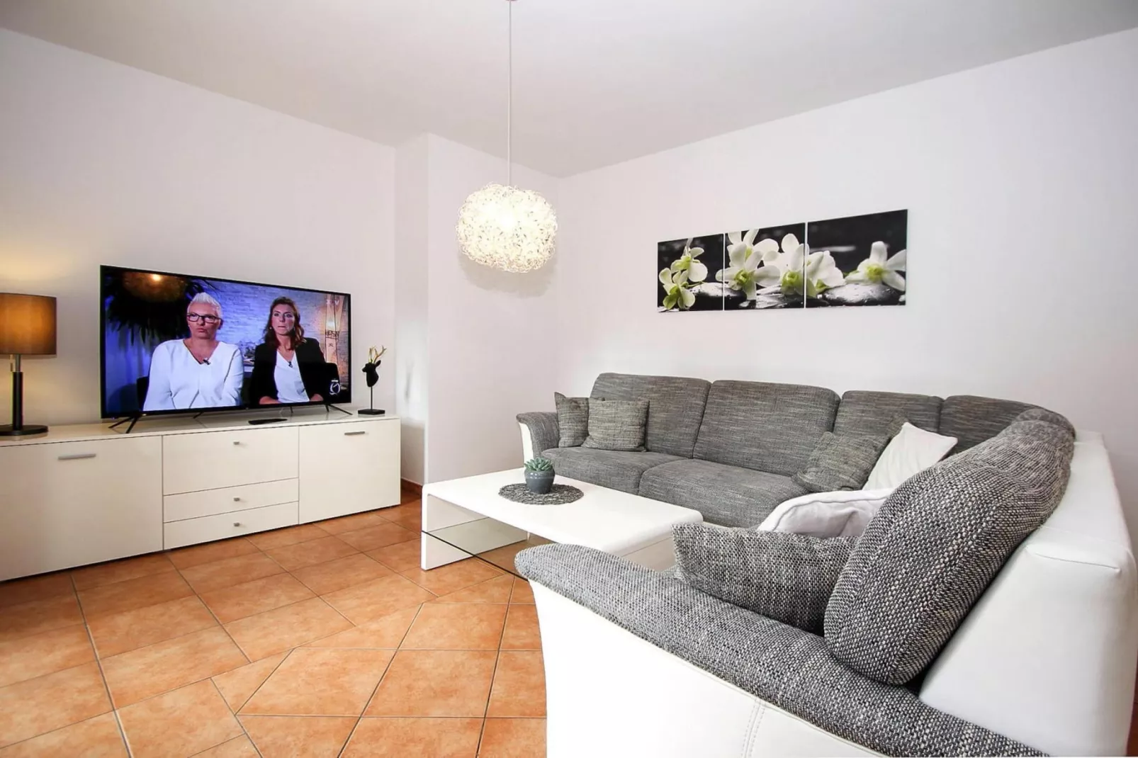 Doppelhaushälfte mit Sonnenterrasse-Living room