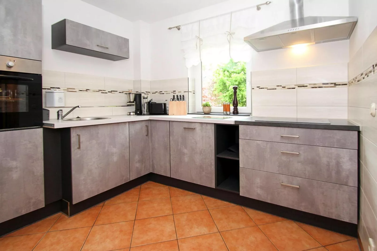 Doppelhaushälfte mit Sonnenterrasse-Kitchen