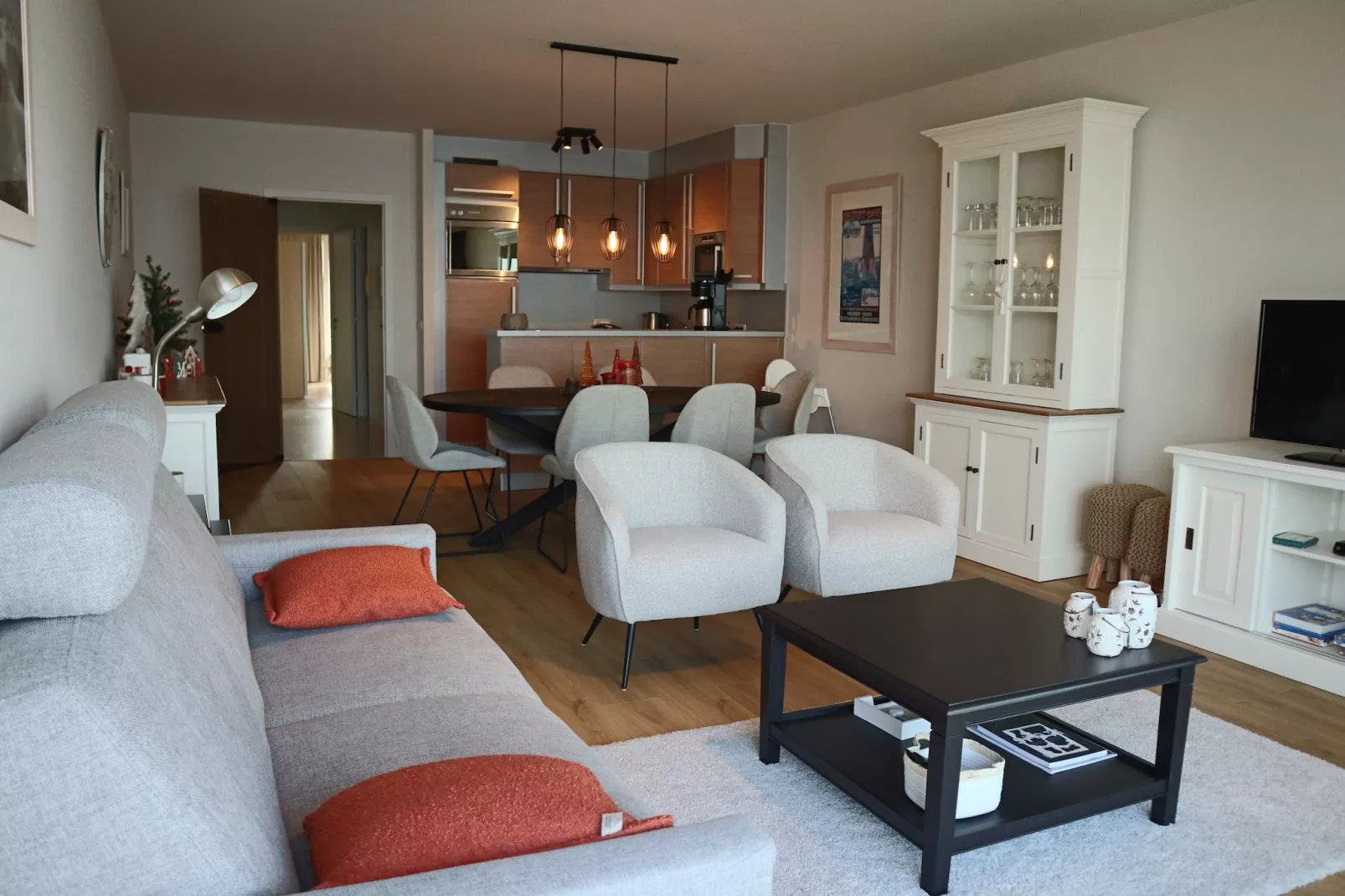 SCORPIO BI 1301GAR-Living room