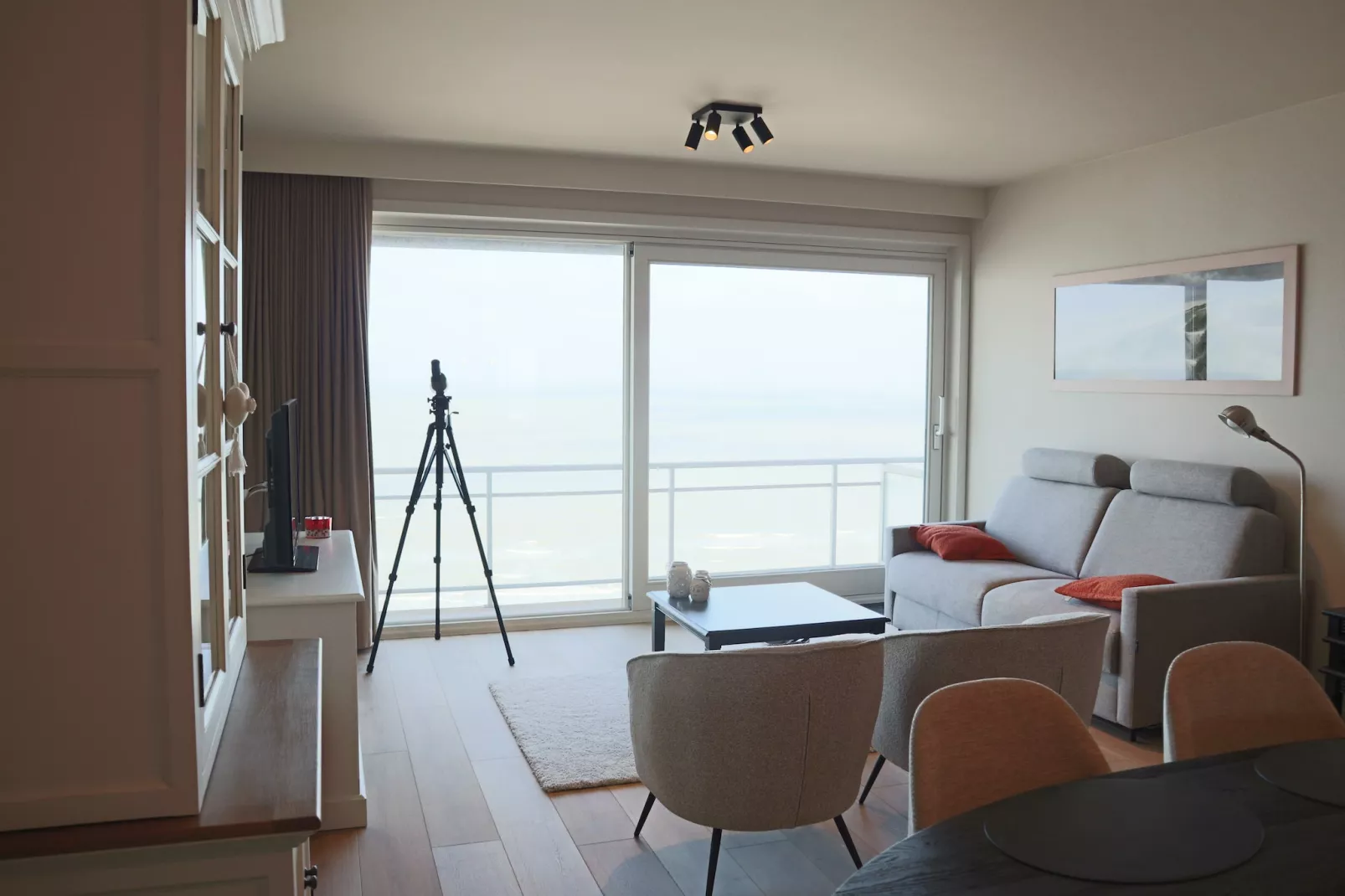 SCORPIO BI 1301GAR-Living room