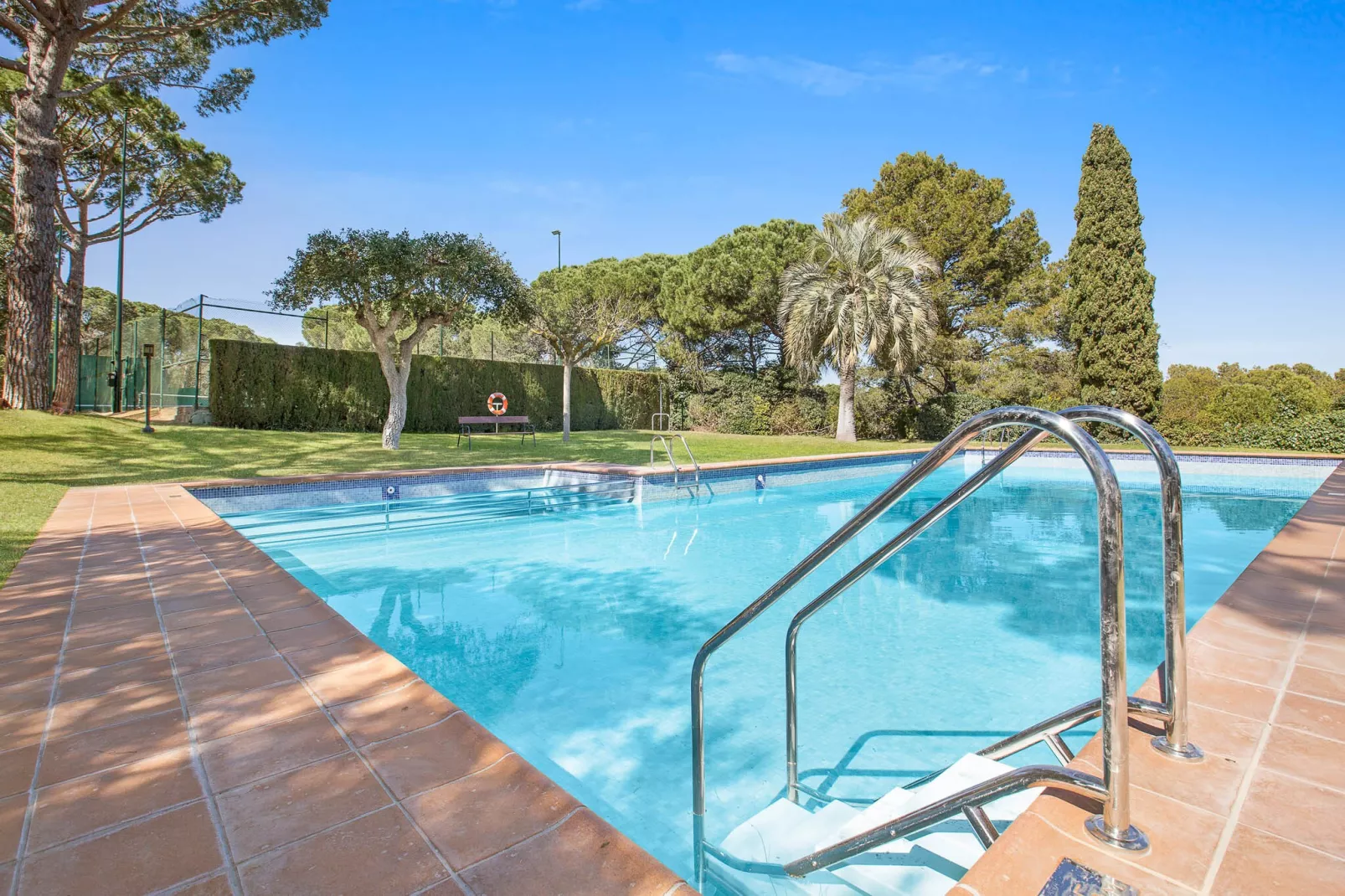 Puig Artigas 2-Pool