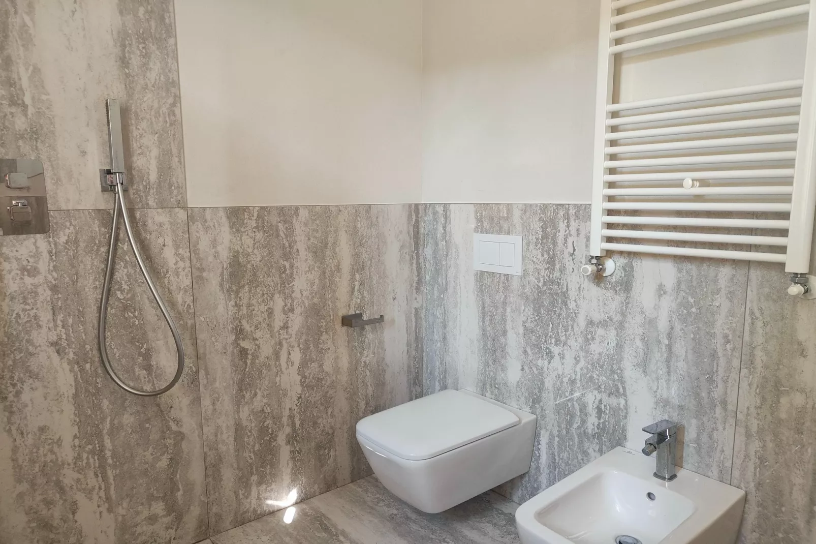 Casa Simone Lido di Camaiore-Bathroom