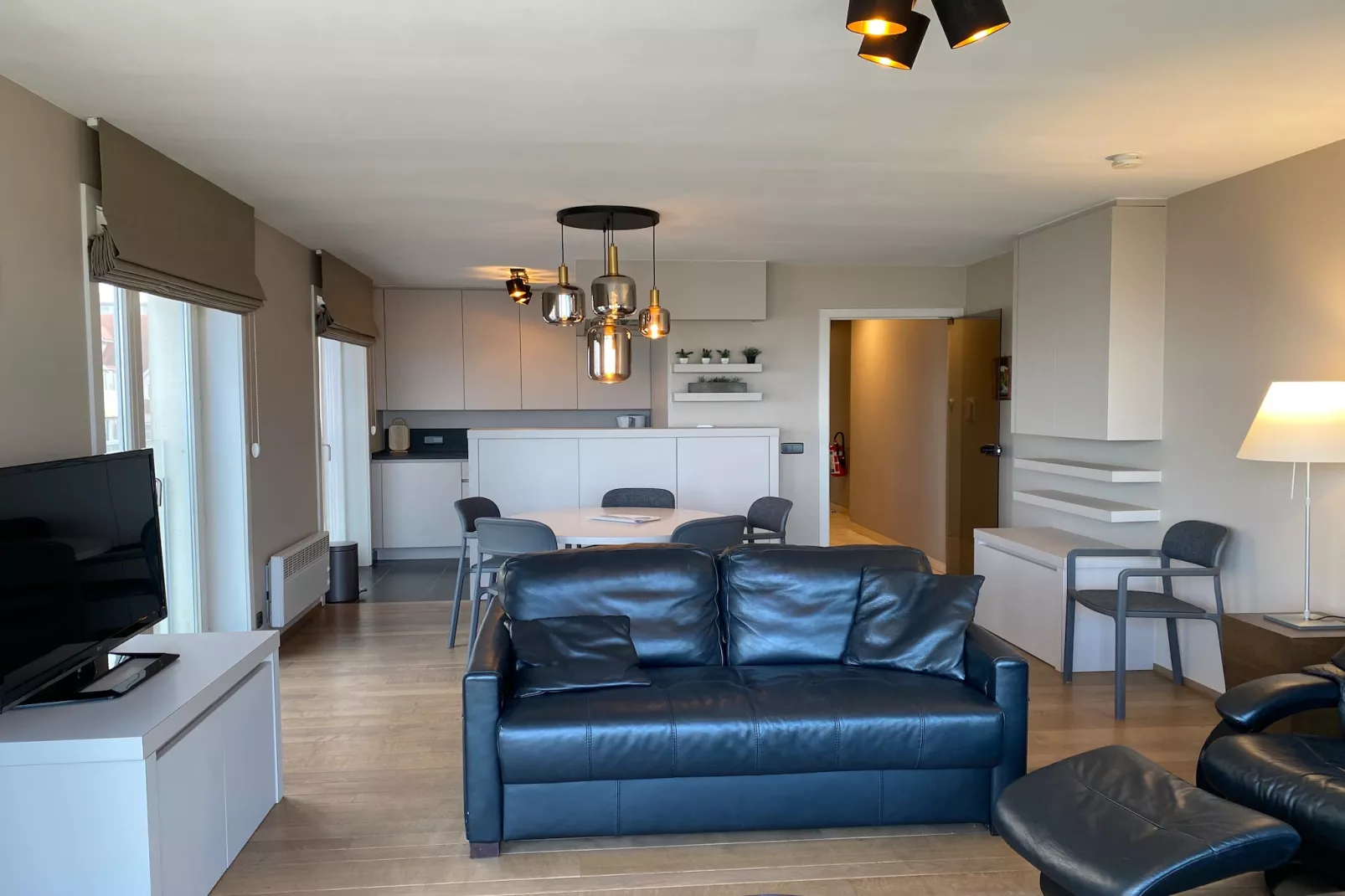 SEAWIND 503-Living room