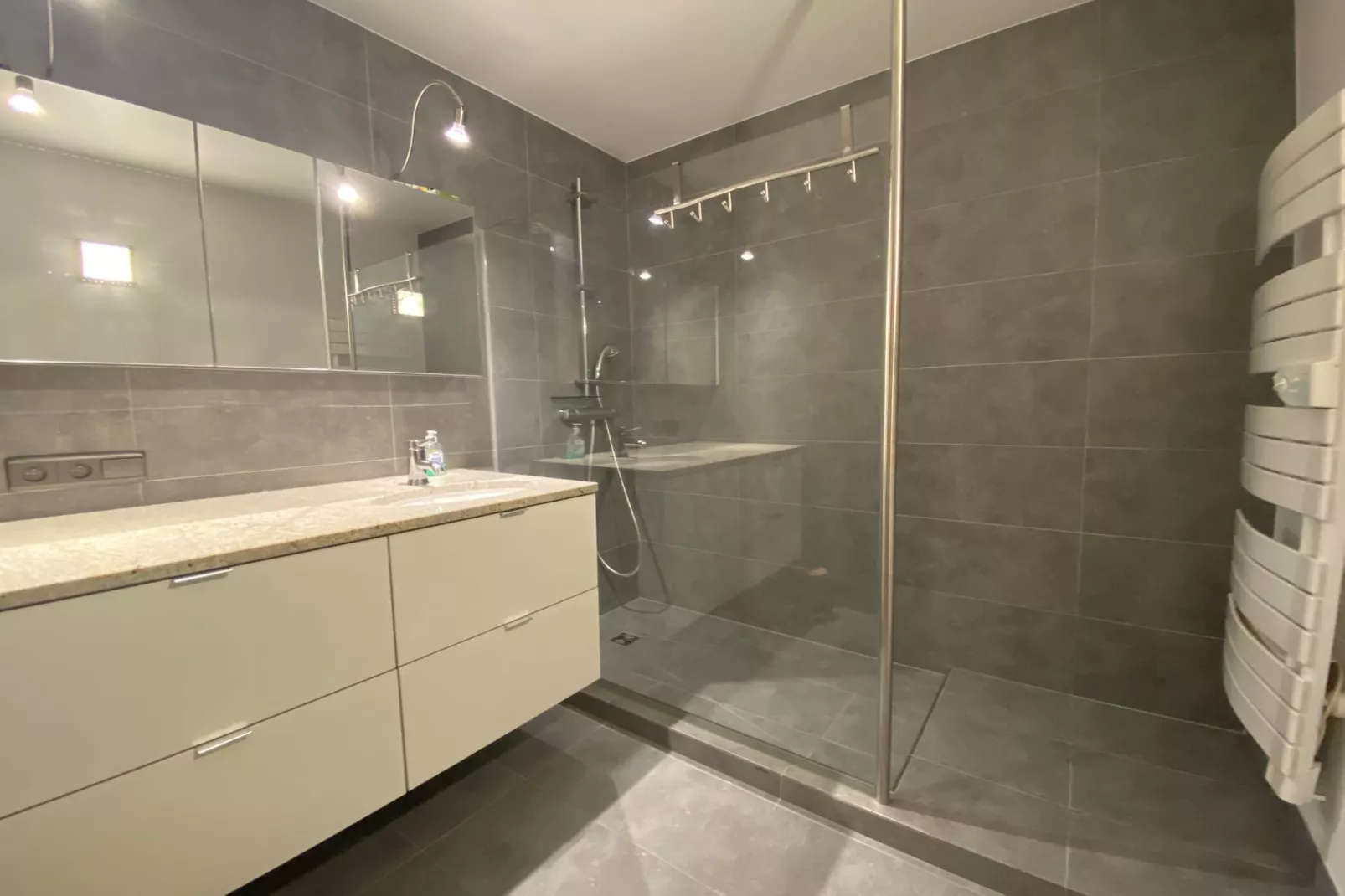 SEAWIND 503-Bathroom