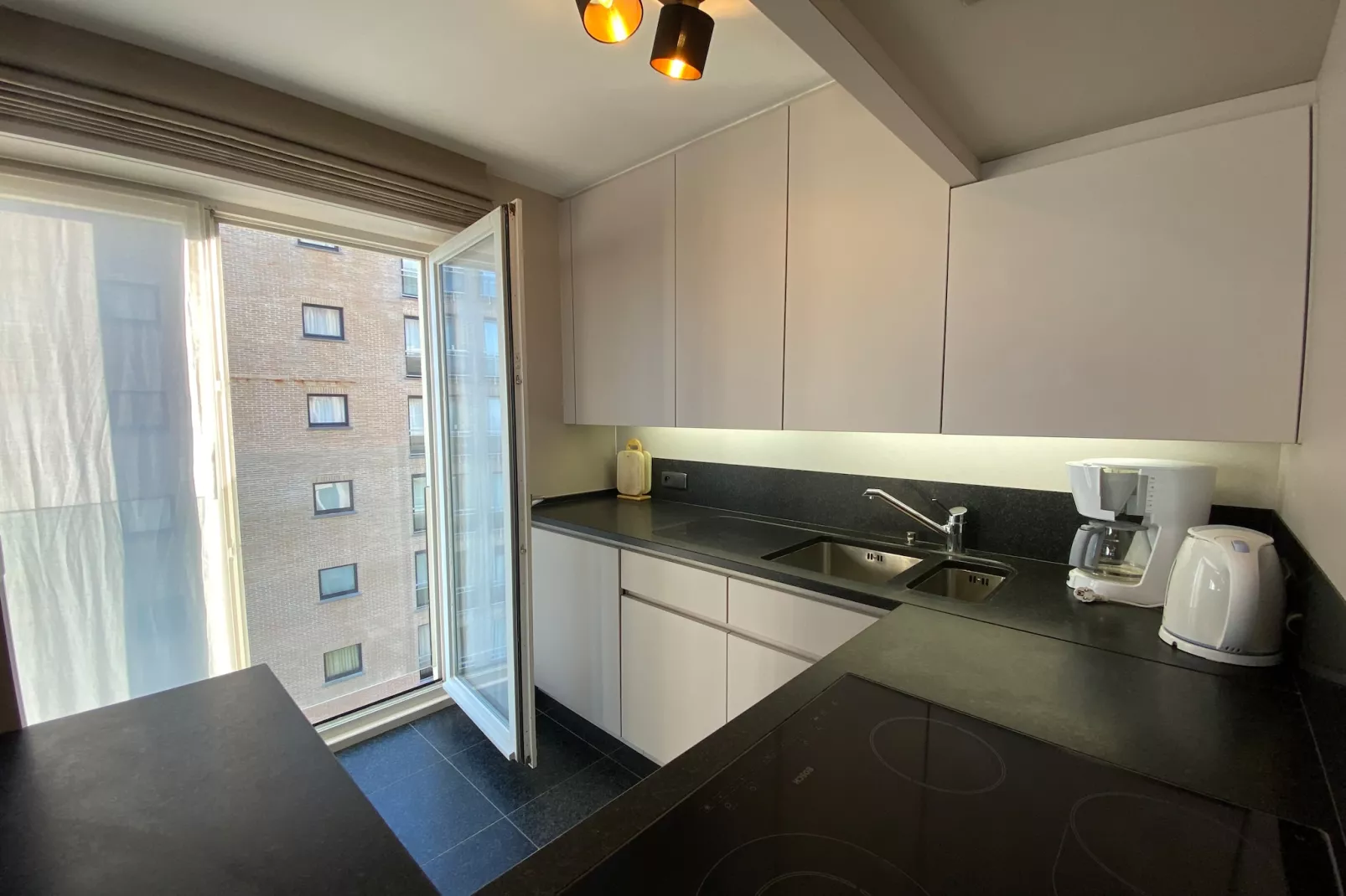 SEAWIND 503-Kitchen