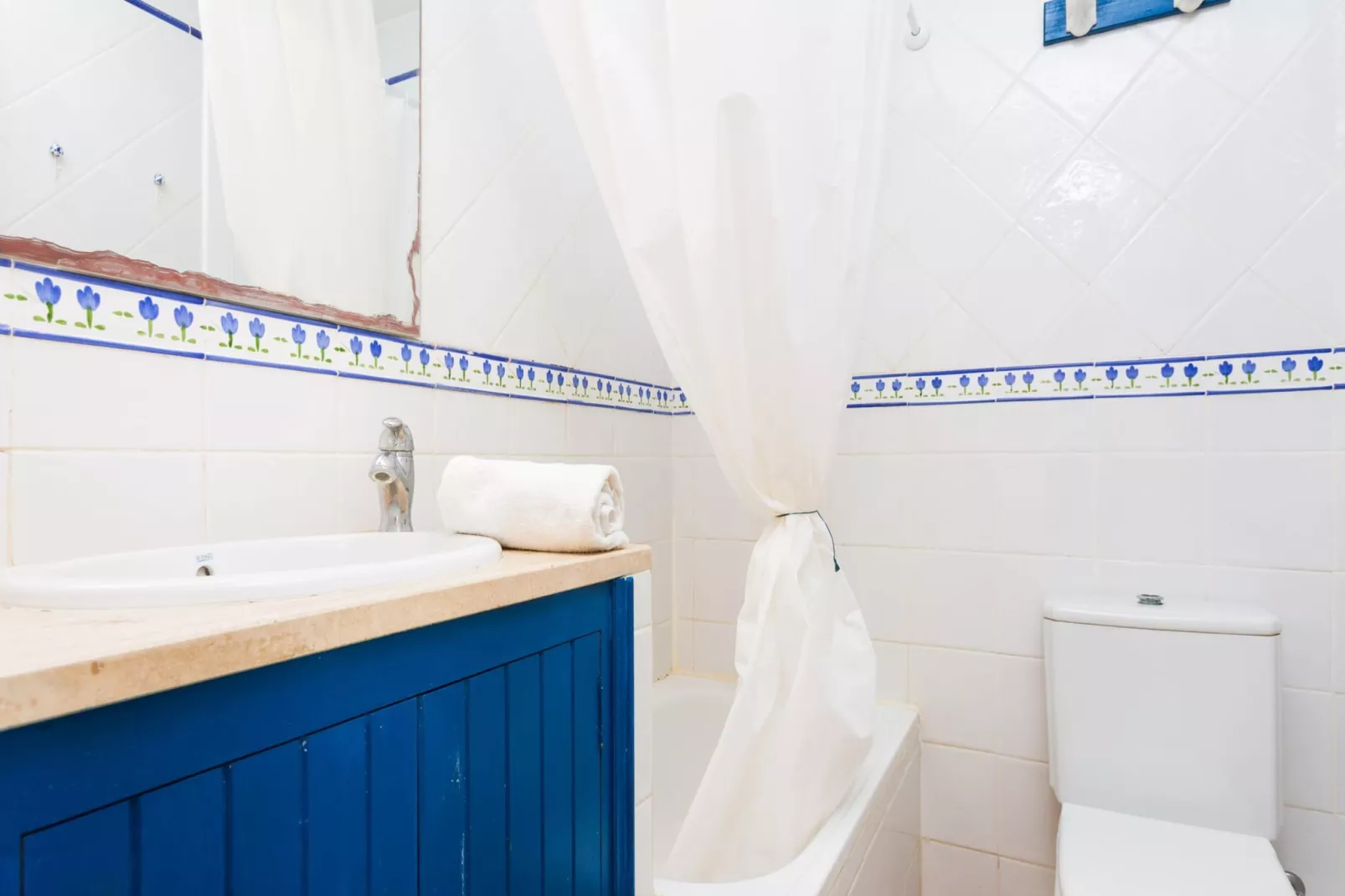 Roc Mar 1-D-Bathroom