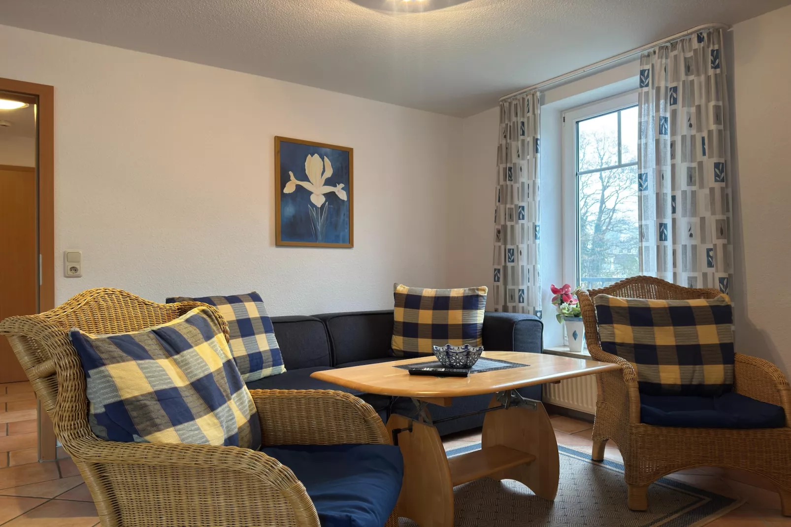 Bernstein mit Balkon am Sandstrand-Living room