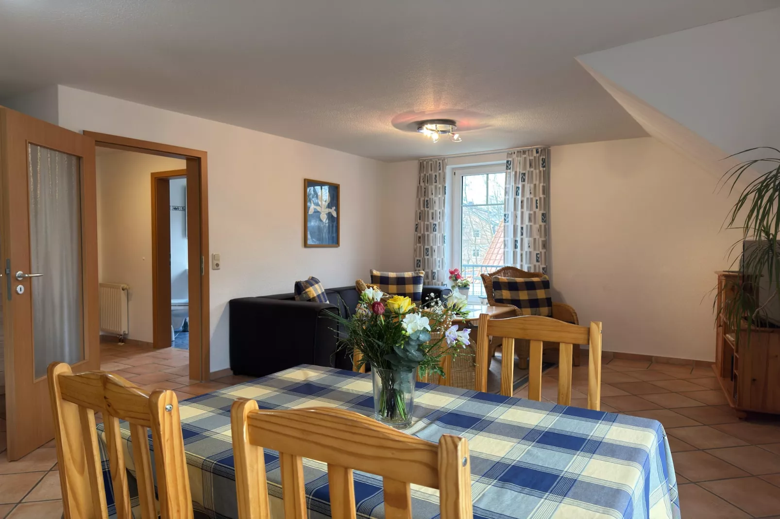 Bernstein mit Balkon am Sandstrand-Living room