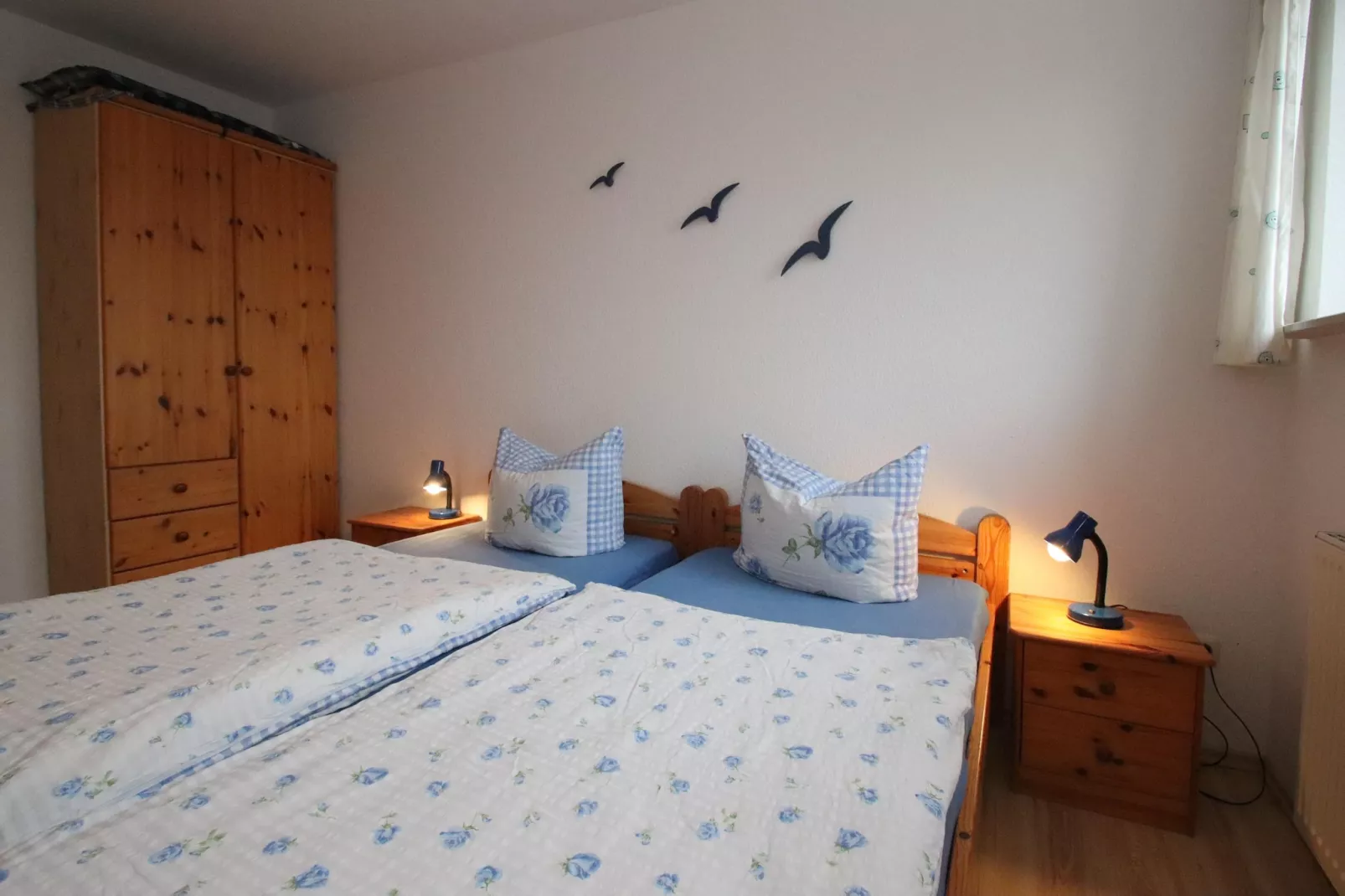 Bernstein mit Balkon am Sandstrand-Bedroom