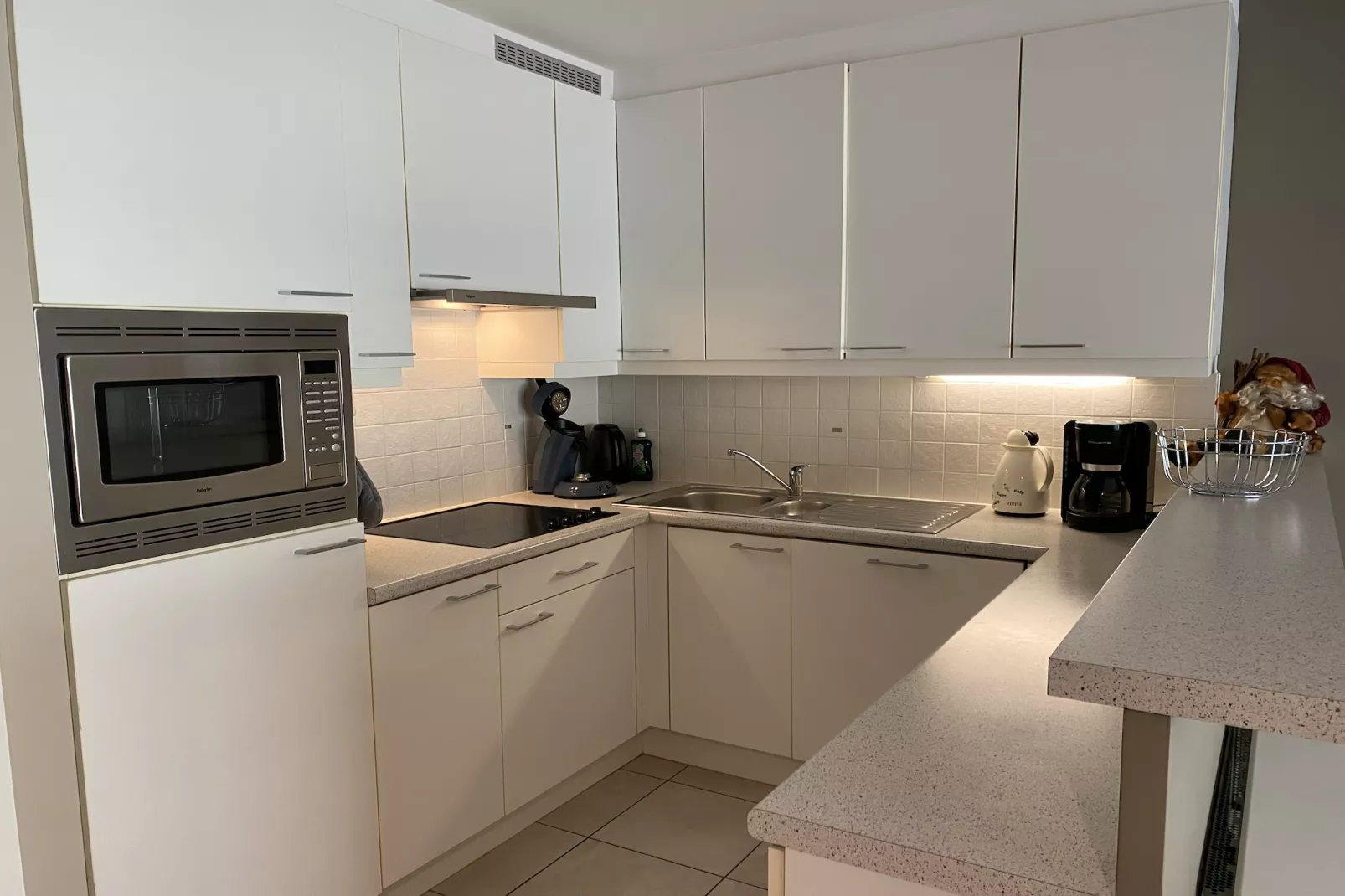 HELIOS-Kitchen