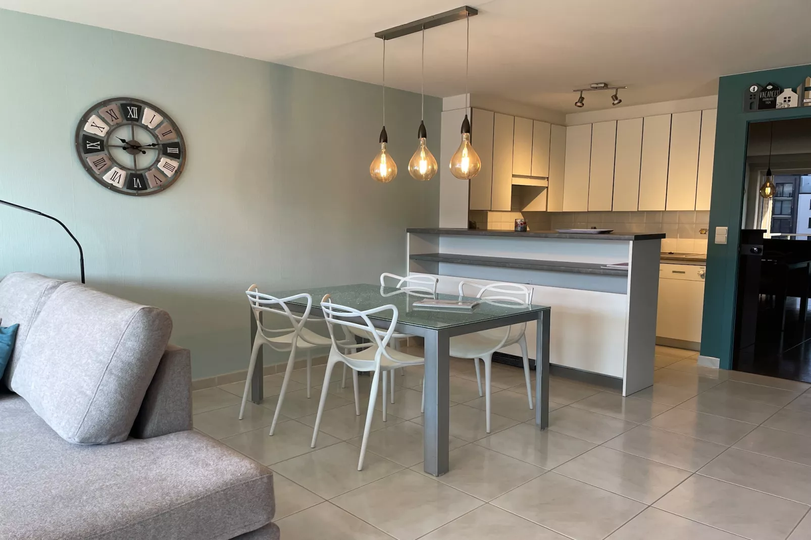 LOTUS I-Dining room