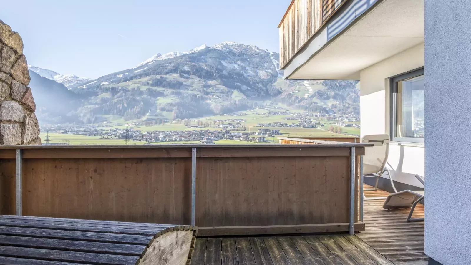 Helfenstein Lodge-Terrace balcony