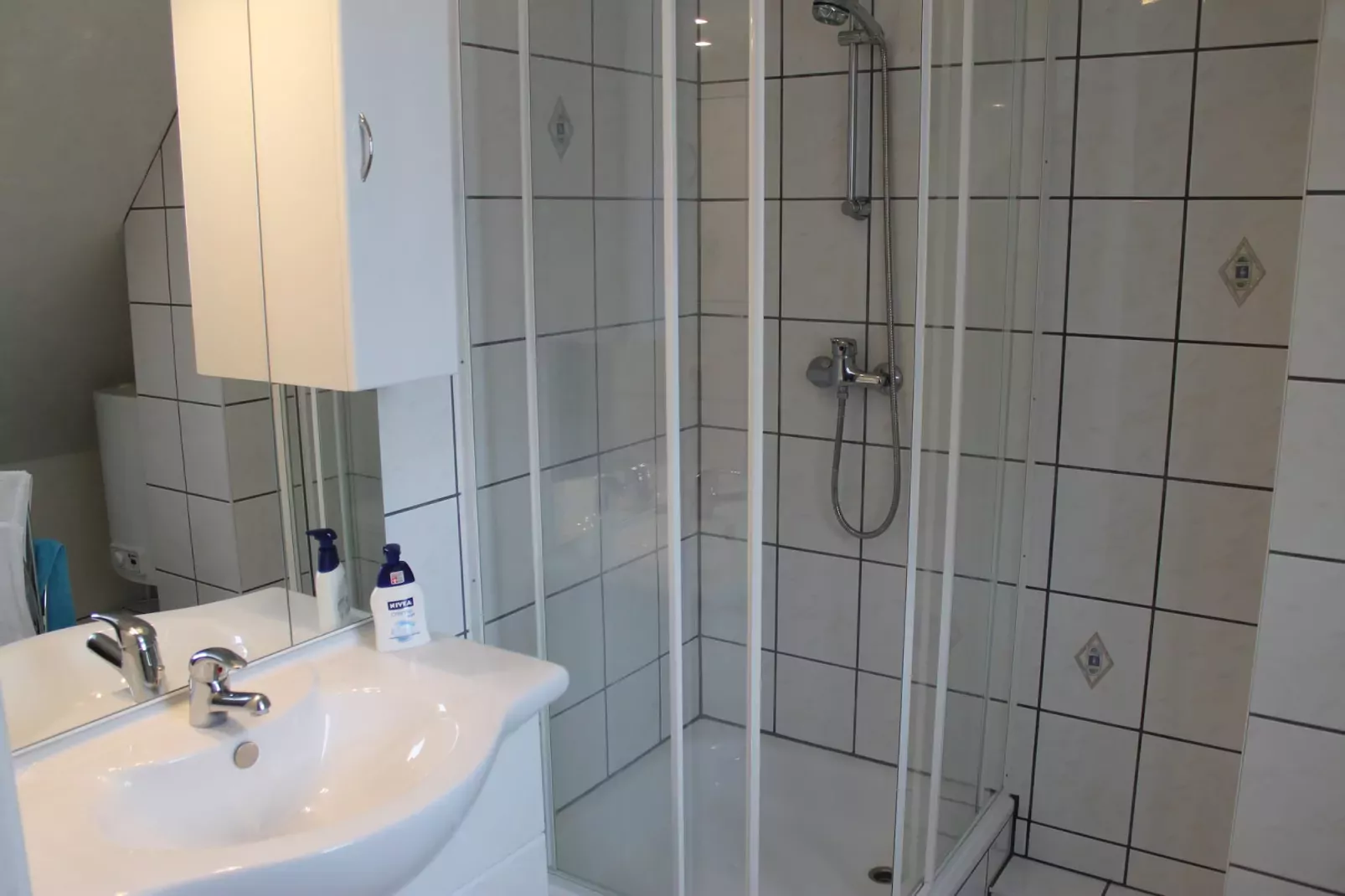 Kirchturmblick-Bathroom