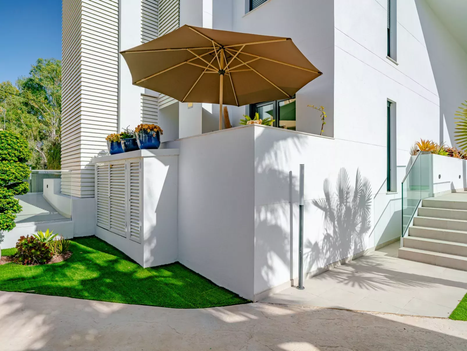 Villa Romana-Outside