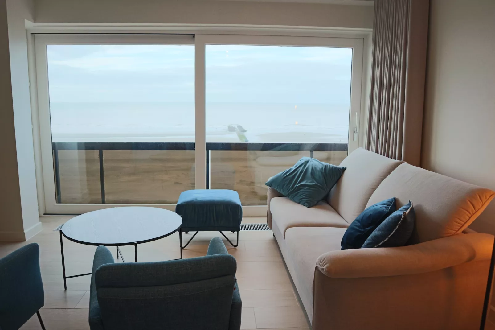 NEMROD 601-Living room