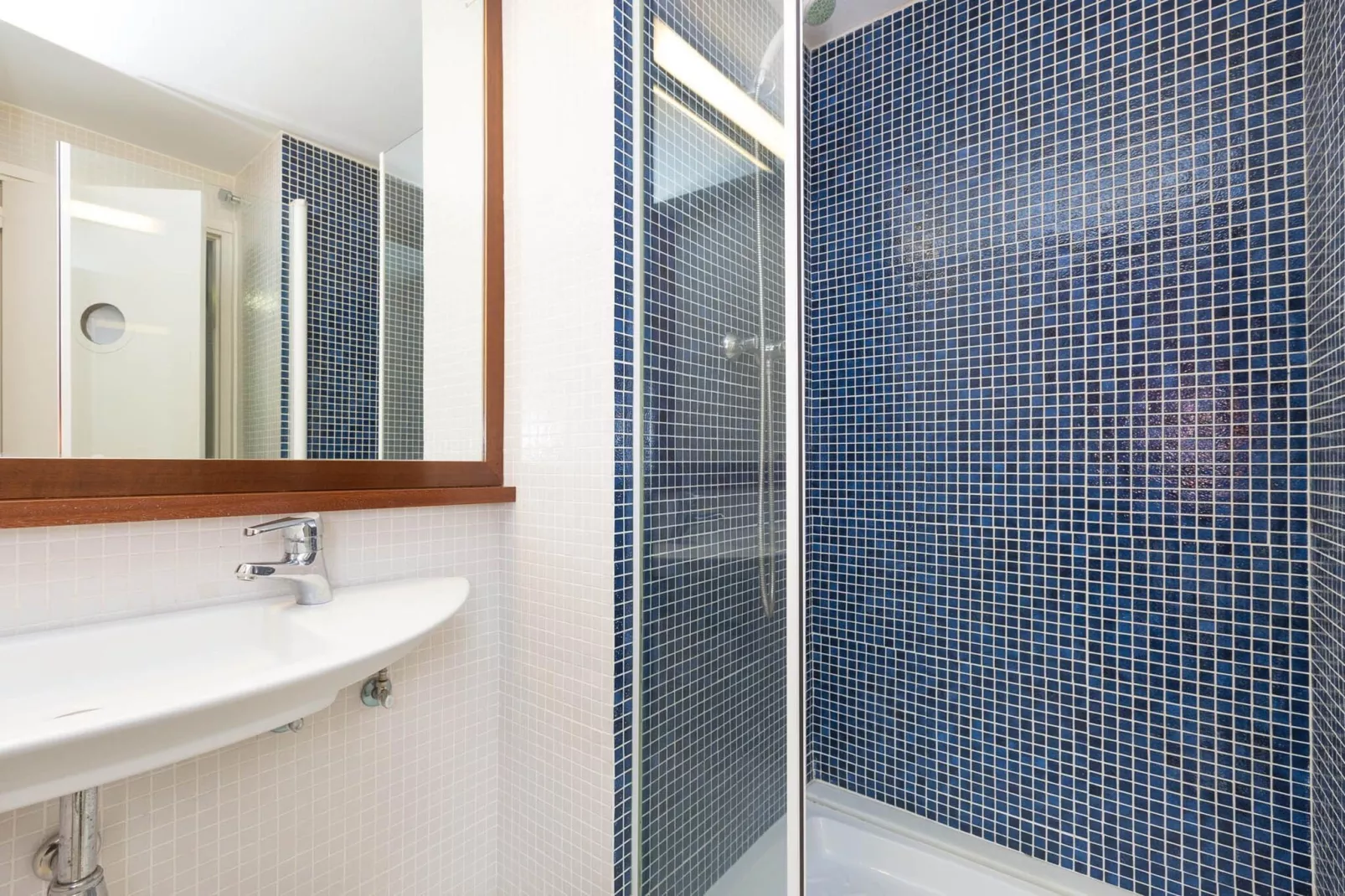 Soliverd-Bathroom