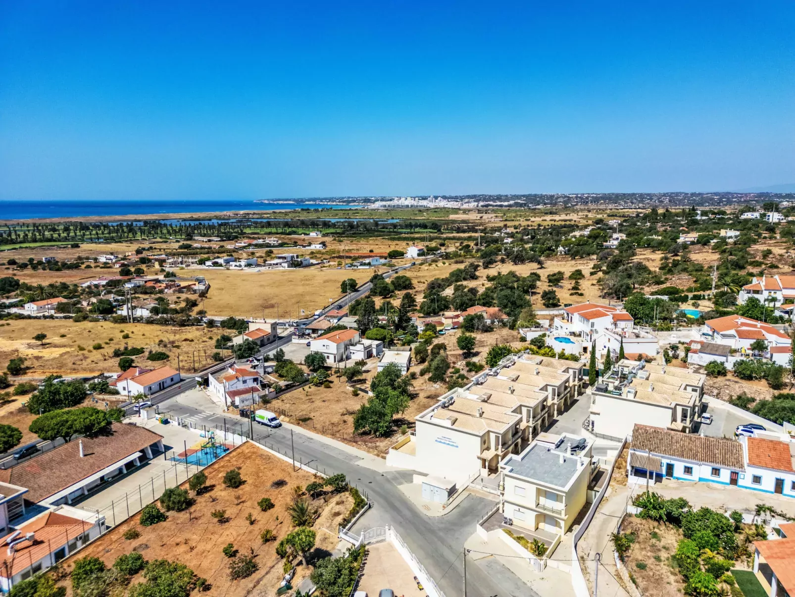 Vila Parra-Outside