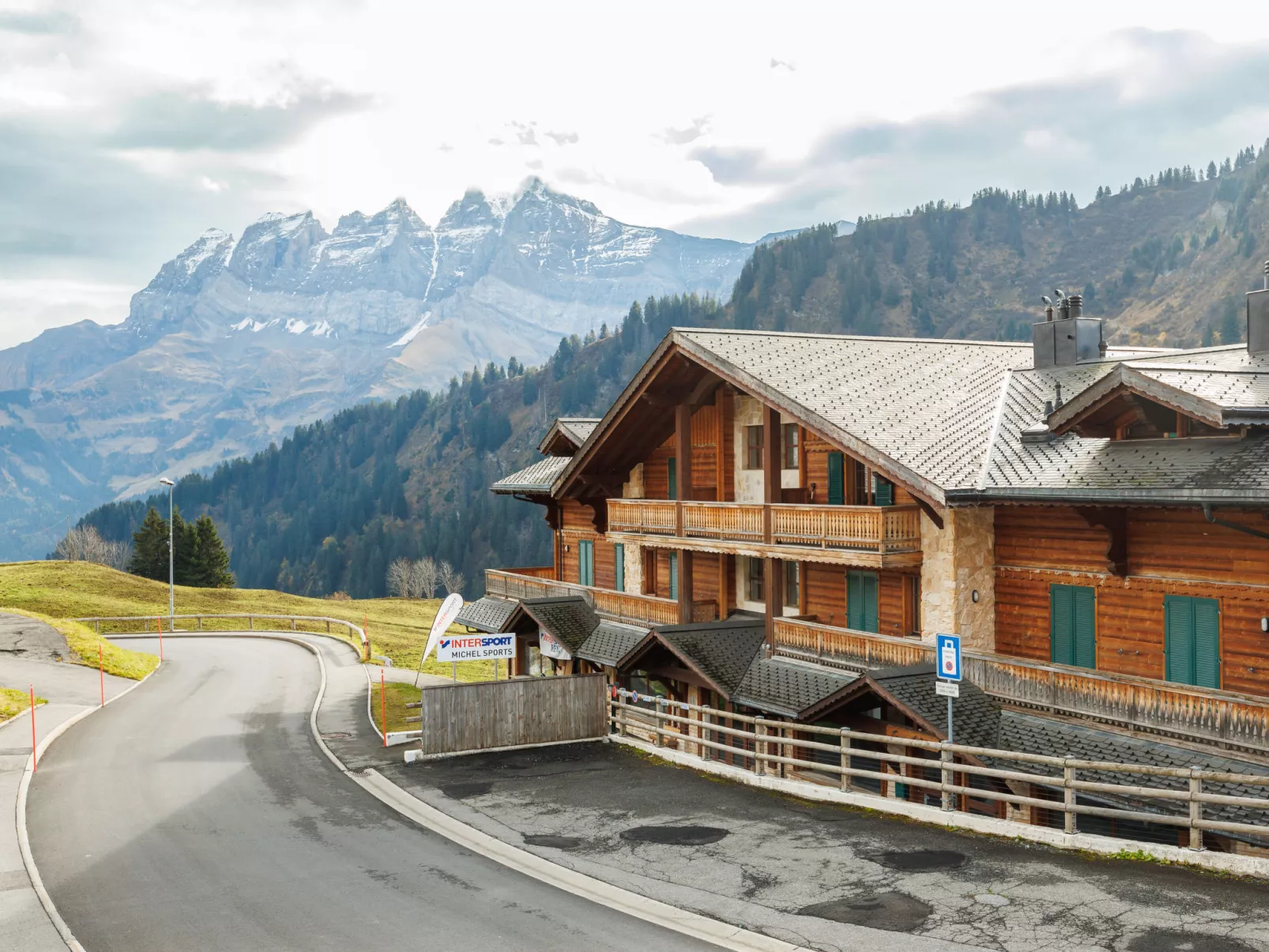 Le Hameau-Outside