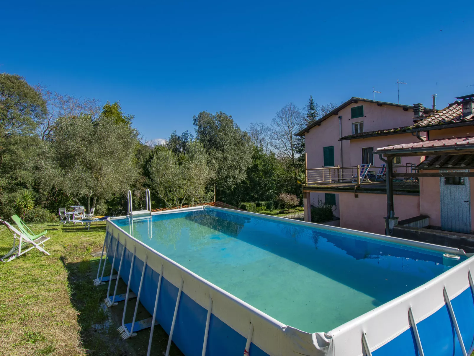La Pergola-Outside