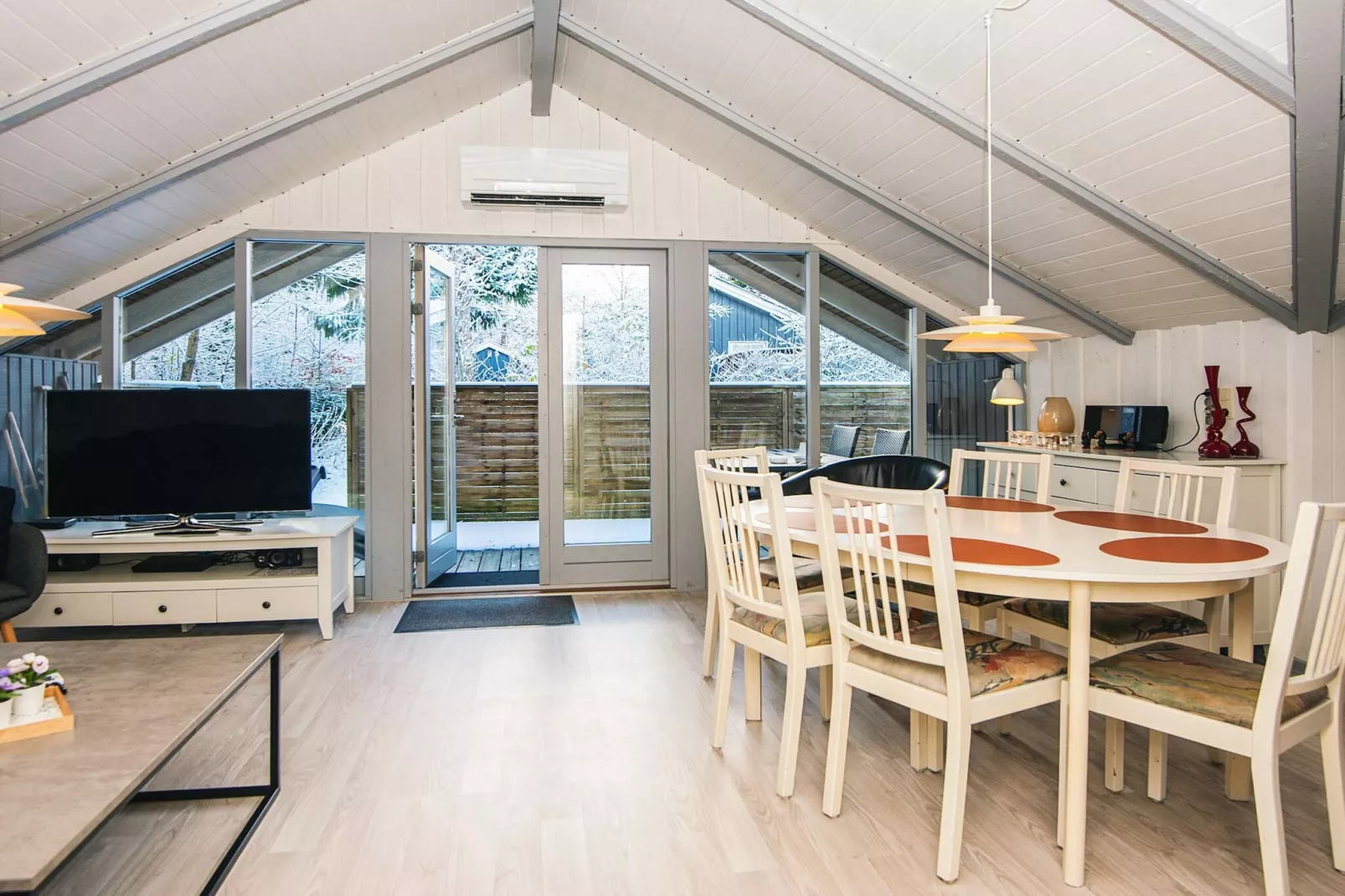 6 person holiday home in Give-By Traum-Indoor