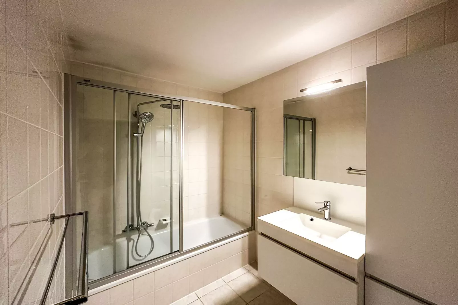 ZONNEKRING 1001GAR-Badezimmer