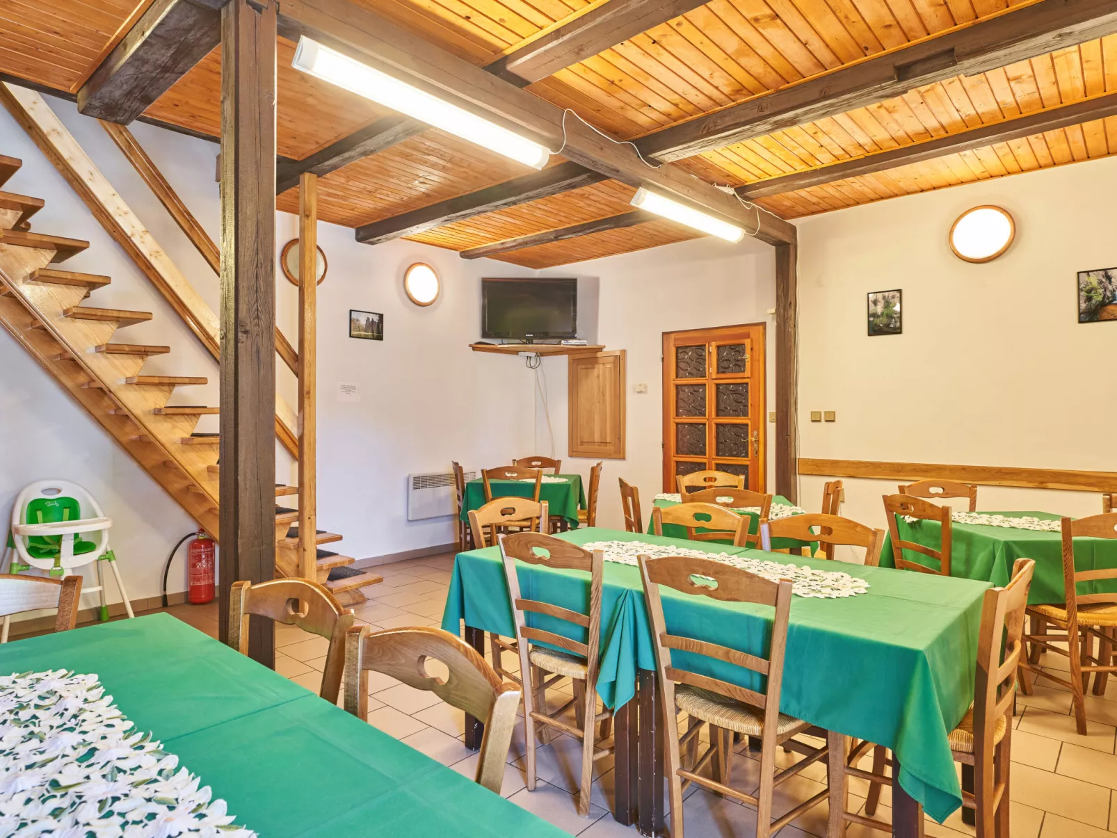 Hodkovice-Inside