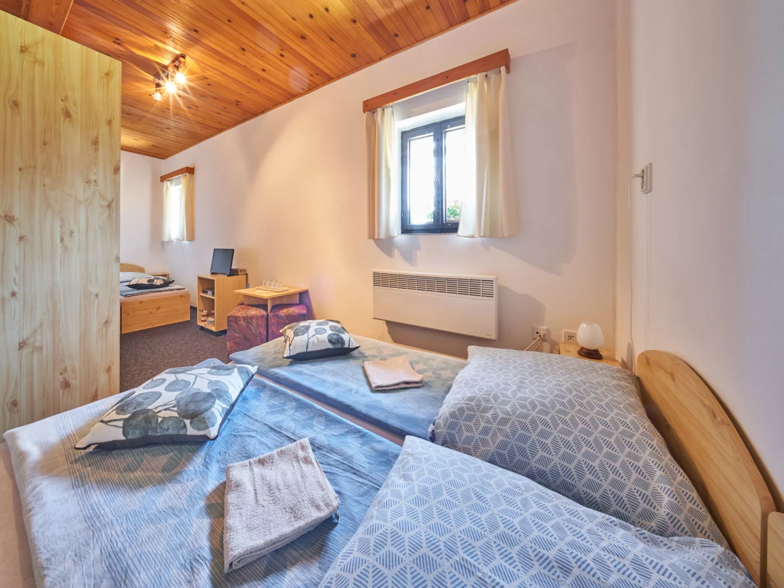 Hodkovice-Inside