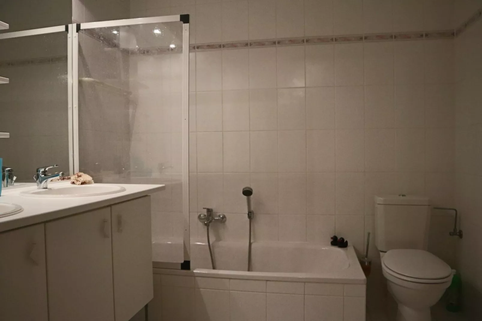 SEASIGHT A 0704GAR-Bathroom