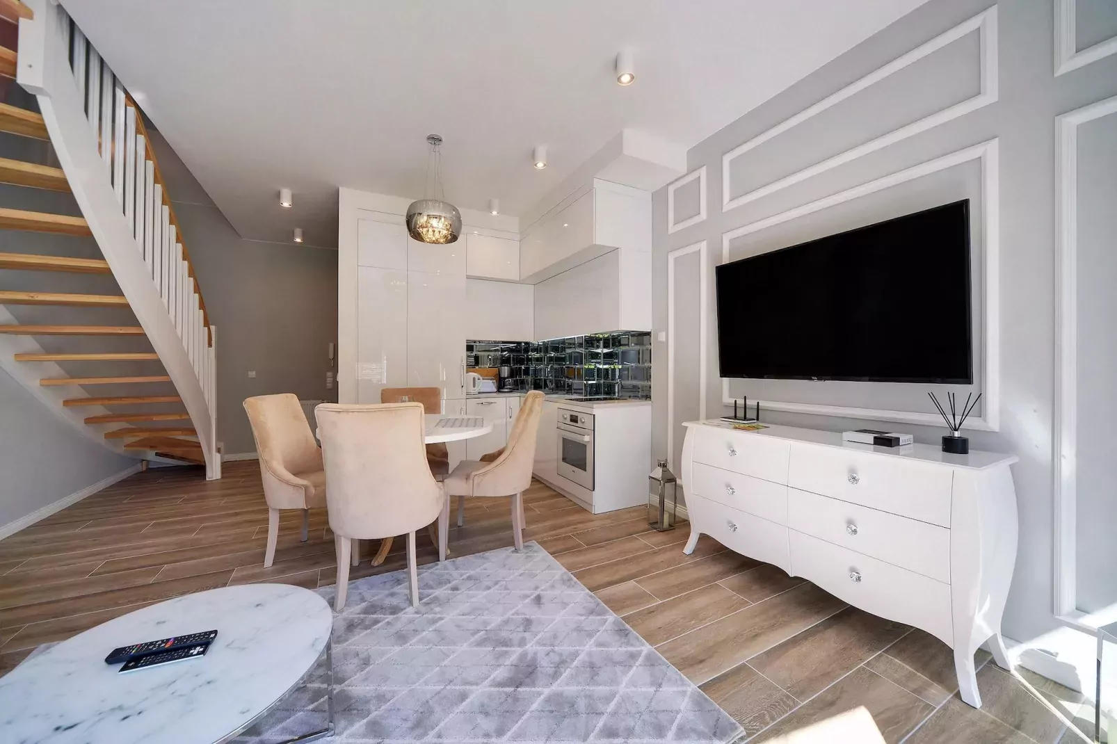 Apartament Łódzka 1B Pobierowo-Esszimmer