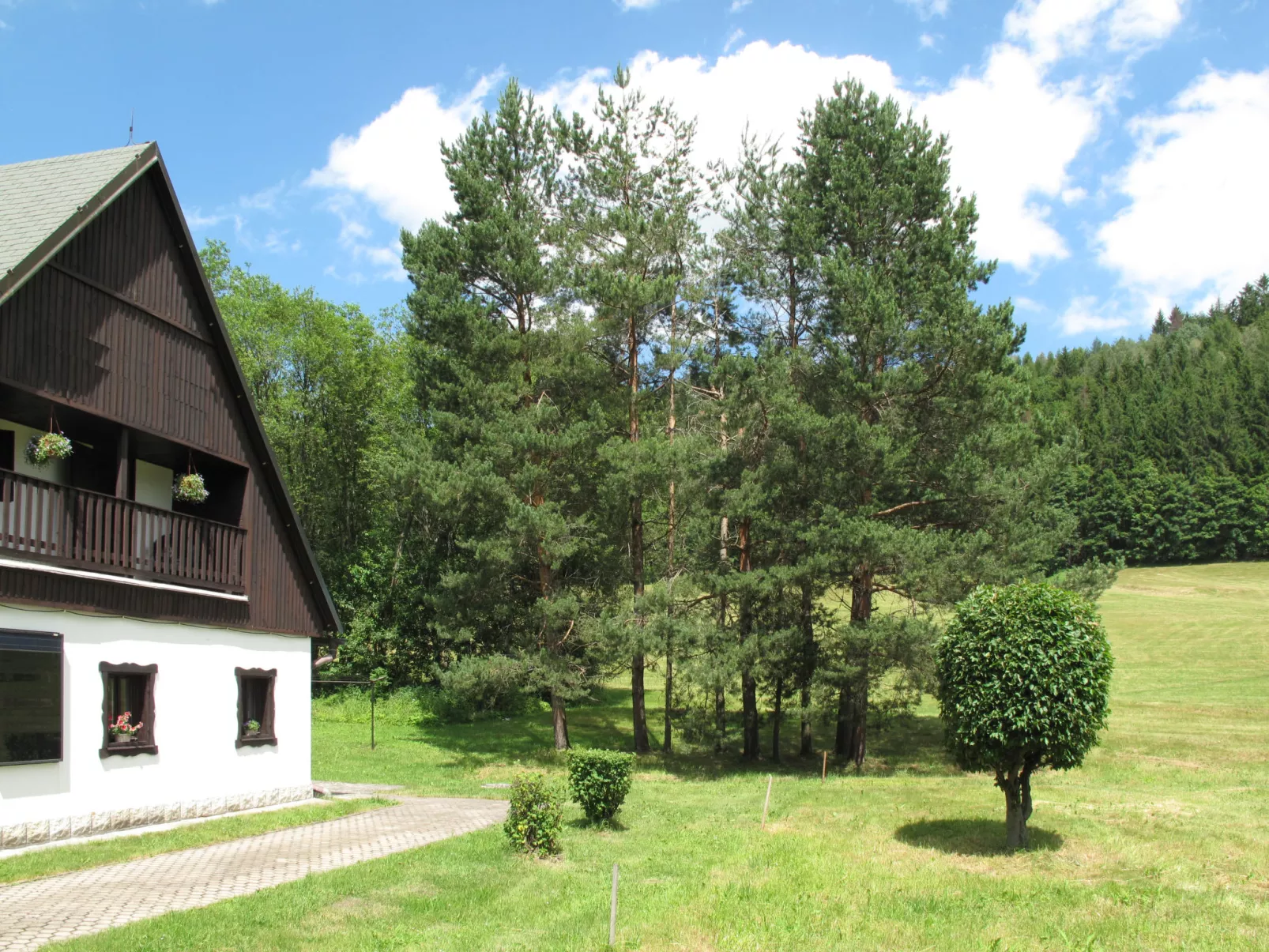 Hodkovice-Outside